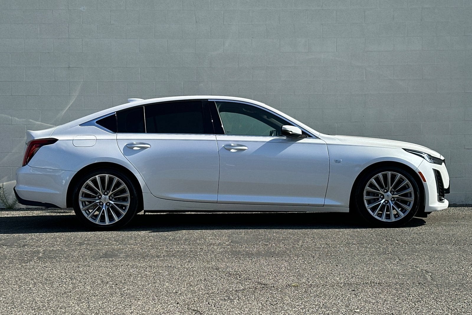 2023 Cadillac CT5 Premium Luxury