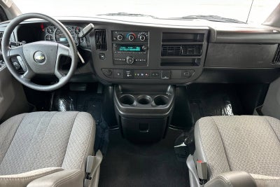 2024 Chevrolet Express Passenger 3500 1LT
