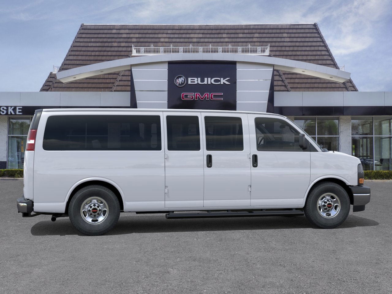 2025 GMC Savana Passenger 3500 LS