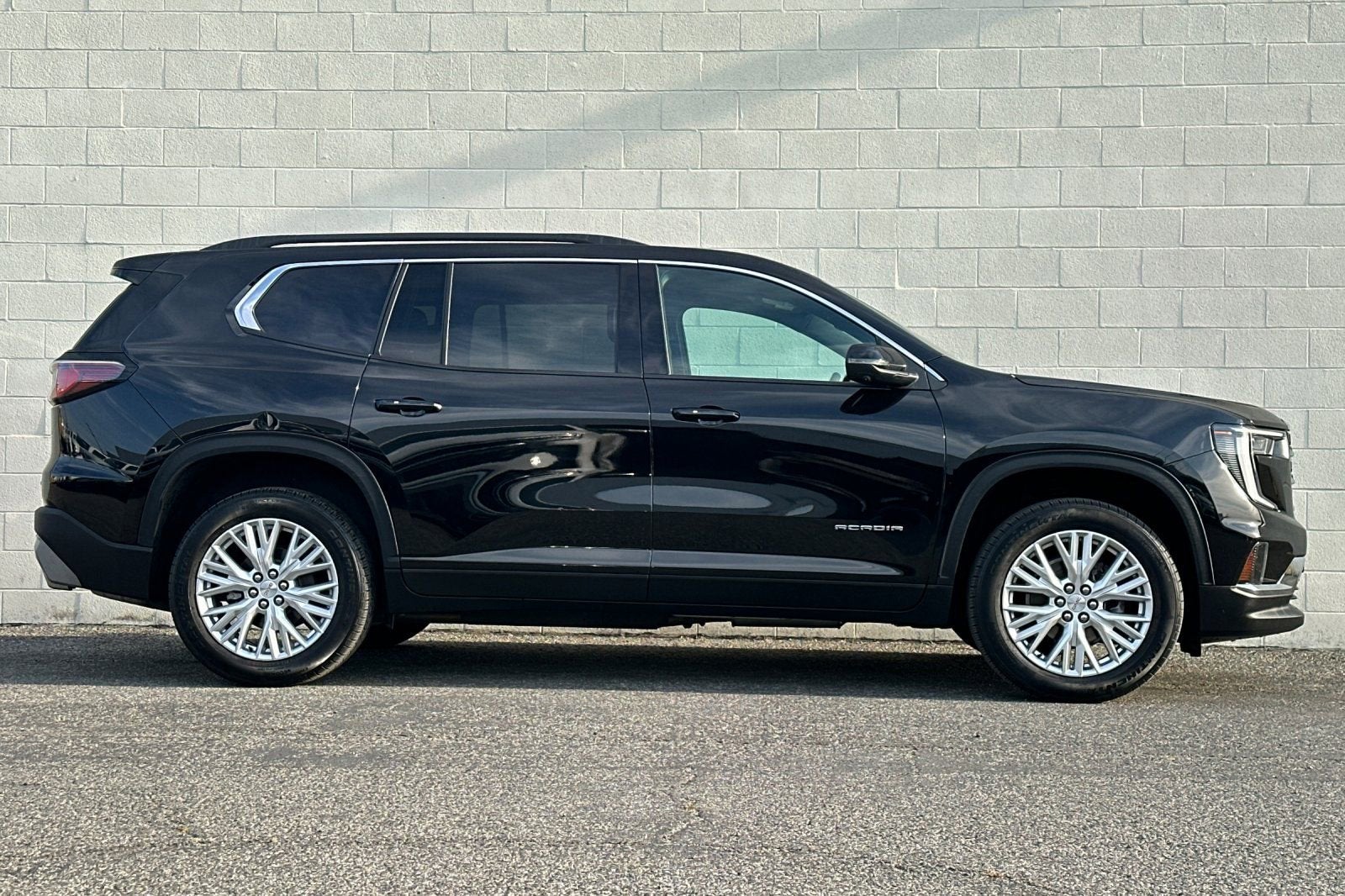 2024 GMC Acadia Elevation