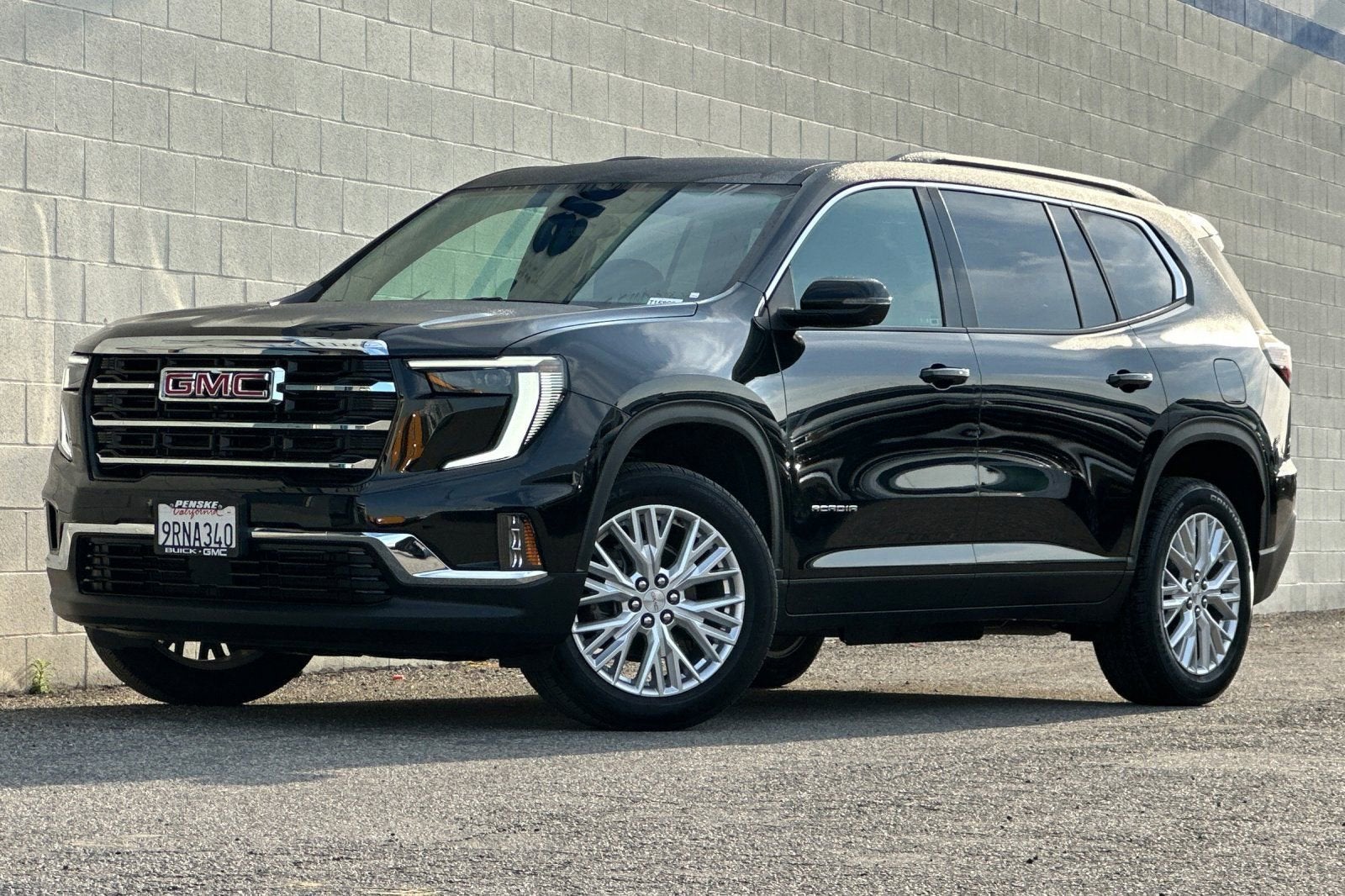 2024 GMC Acadia Elevation