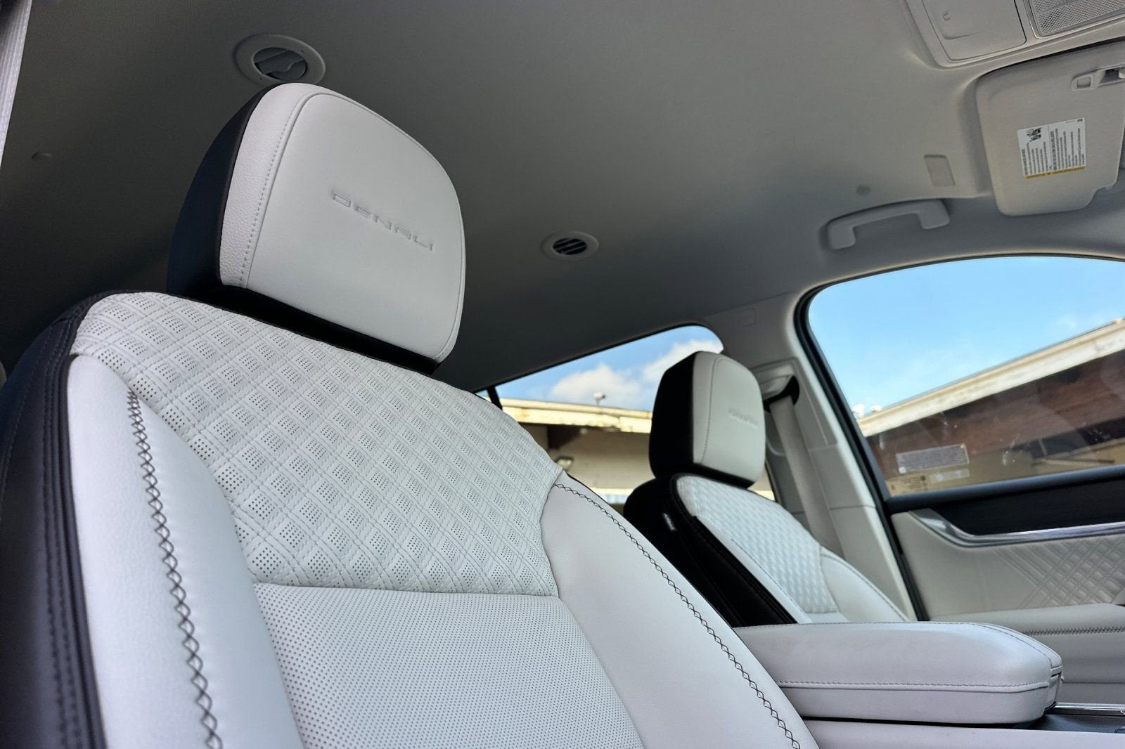 2025 GMC Acadia Denali