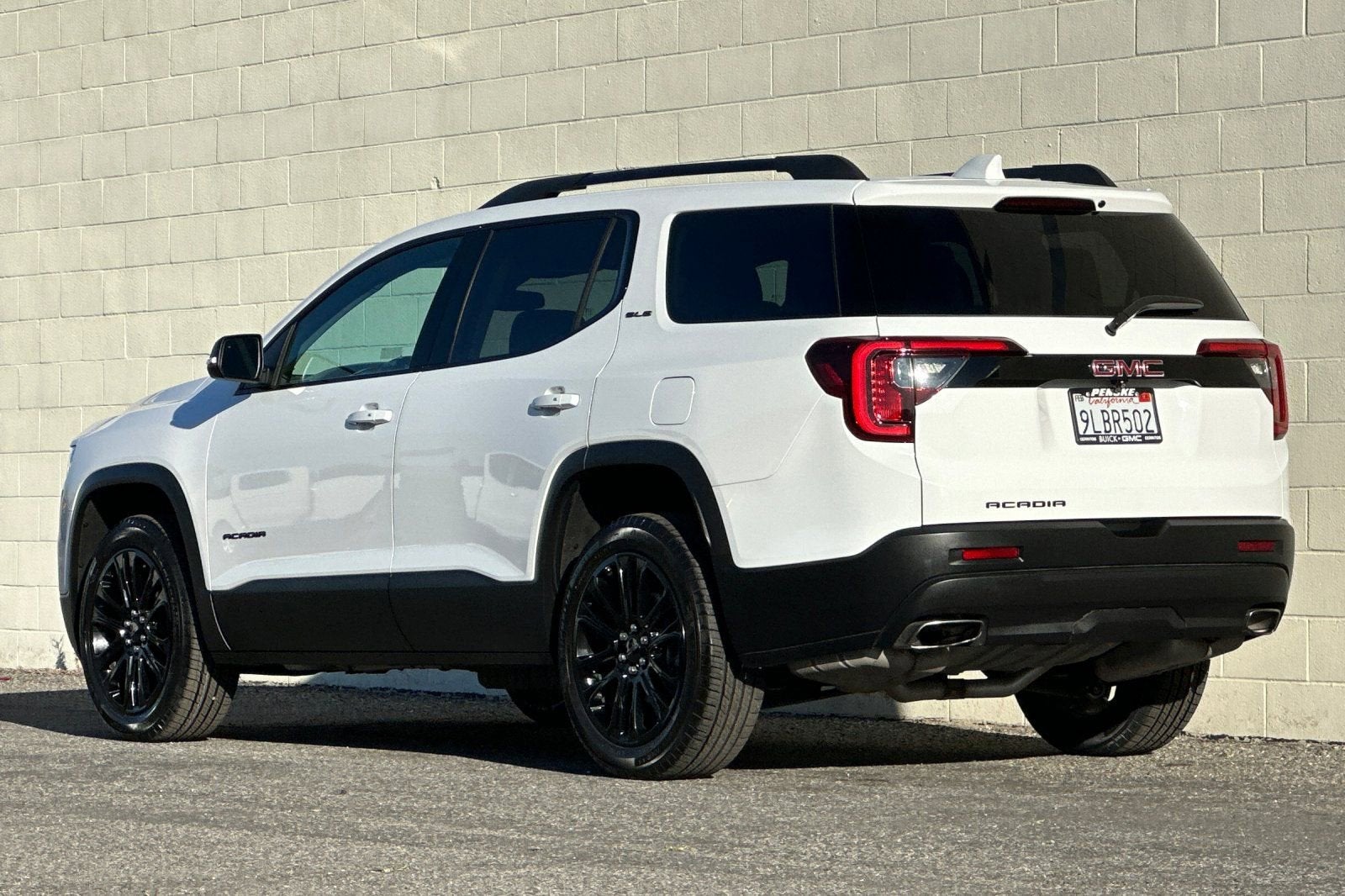 2023 GMC Acadia SLE