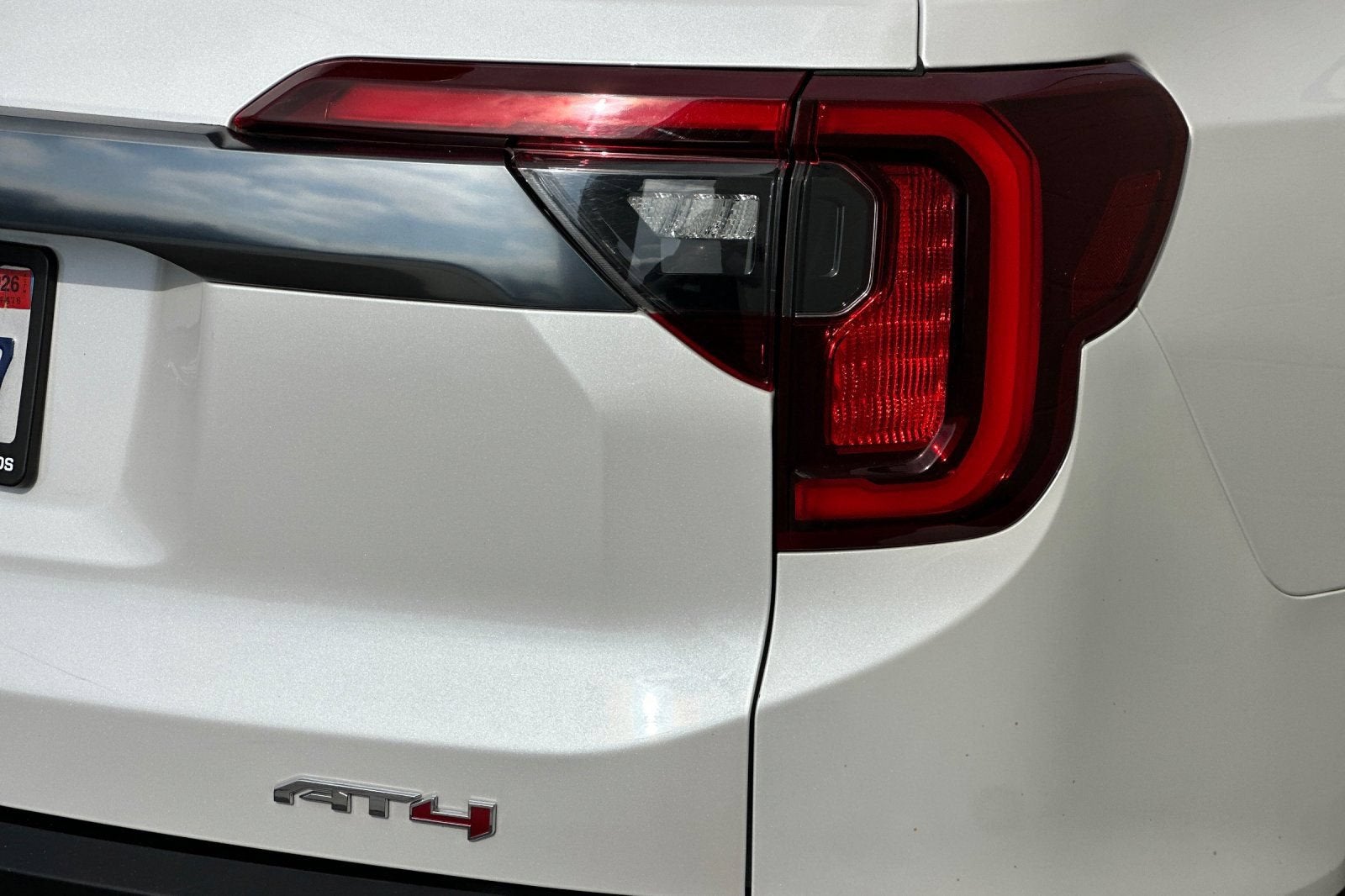 2023 GMC Acadia AT4
