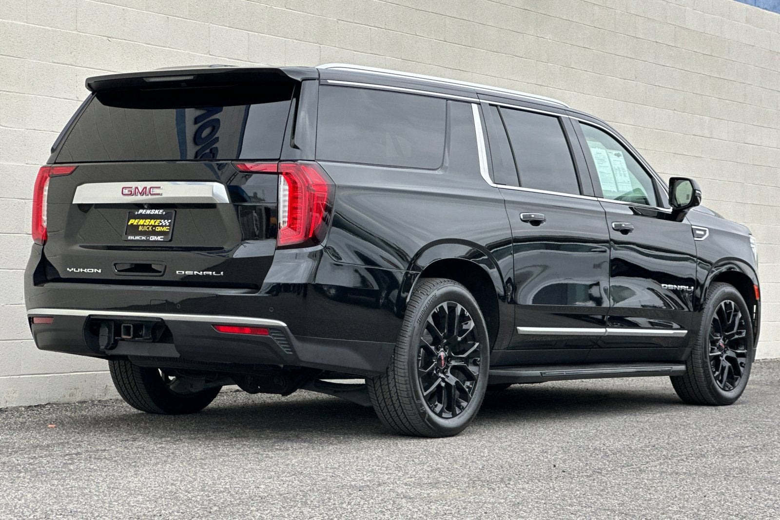 2023 GMC Yukon XL Denali