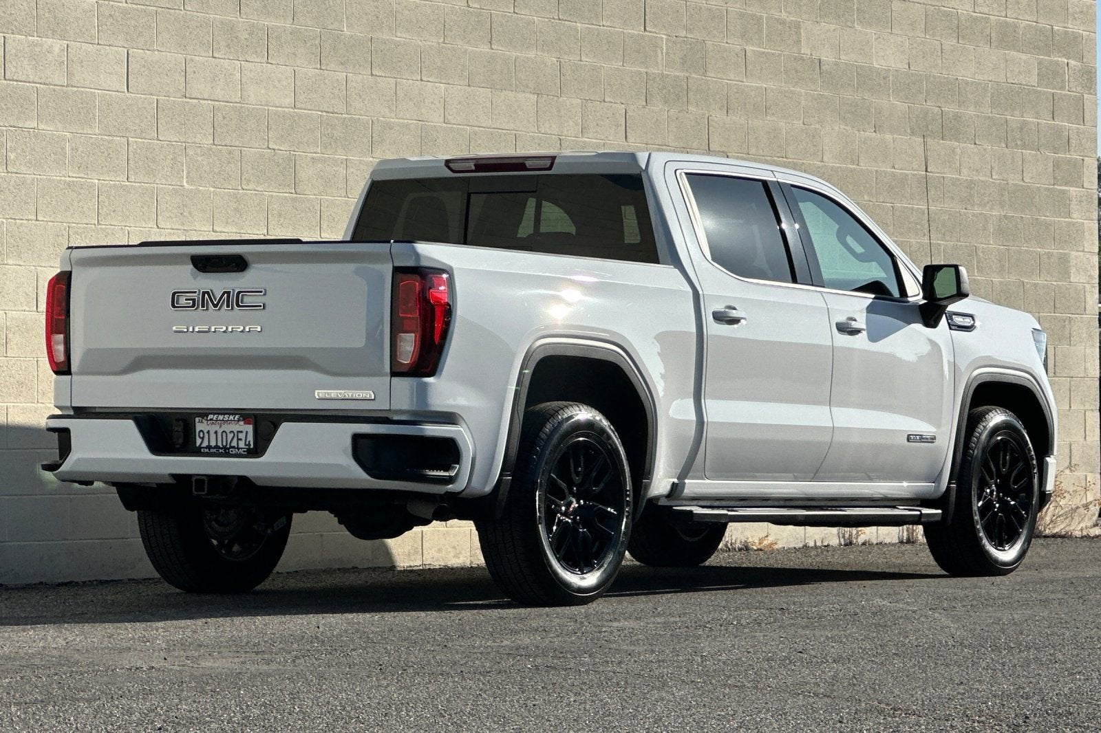 2025 GMC Sierra 1500 Elevation