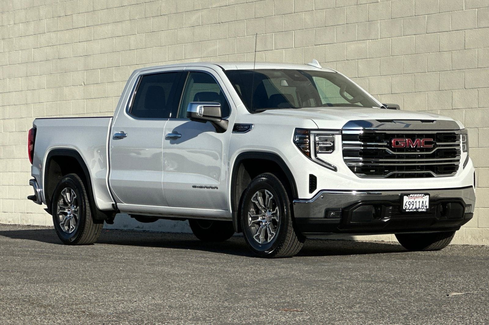 2025 GMC Sierra 1500 SLT