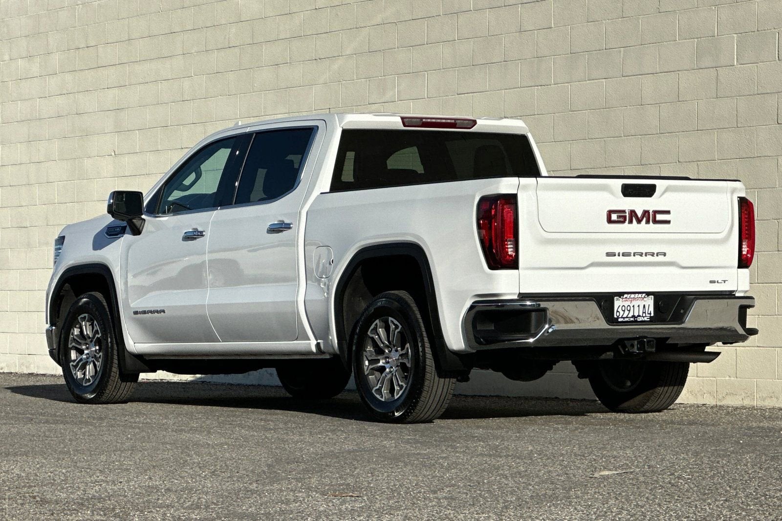 2025 GMC Sierra 1500 SLT