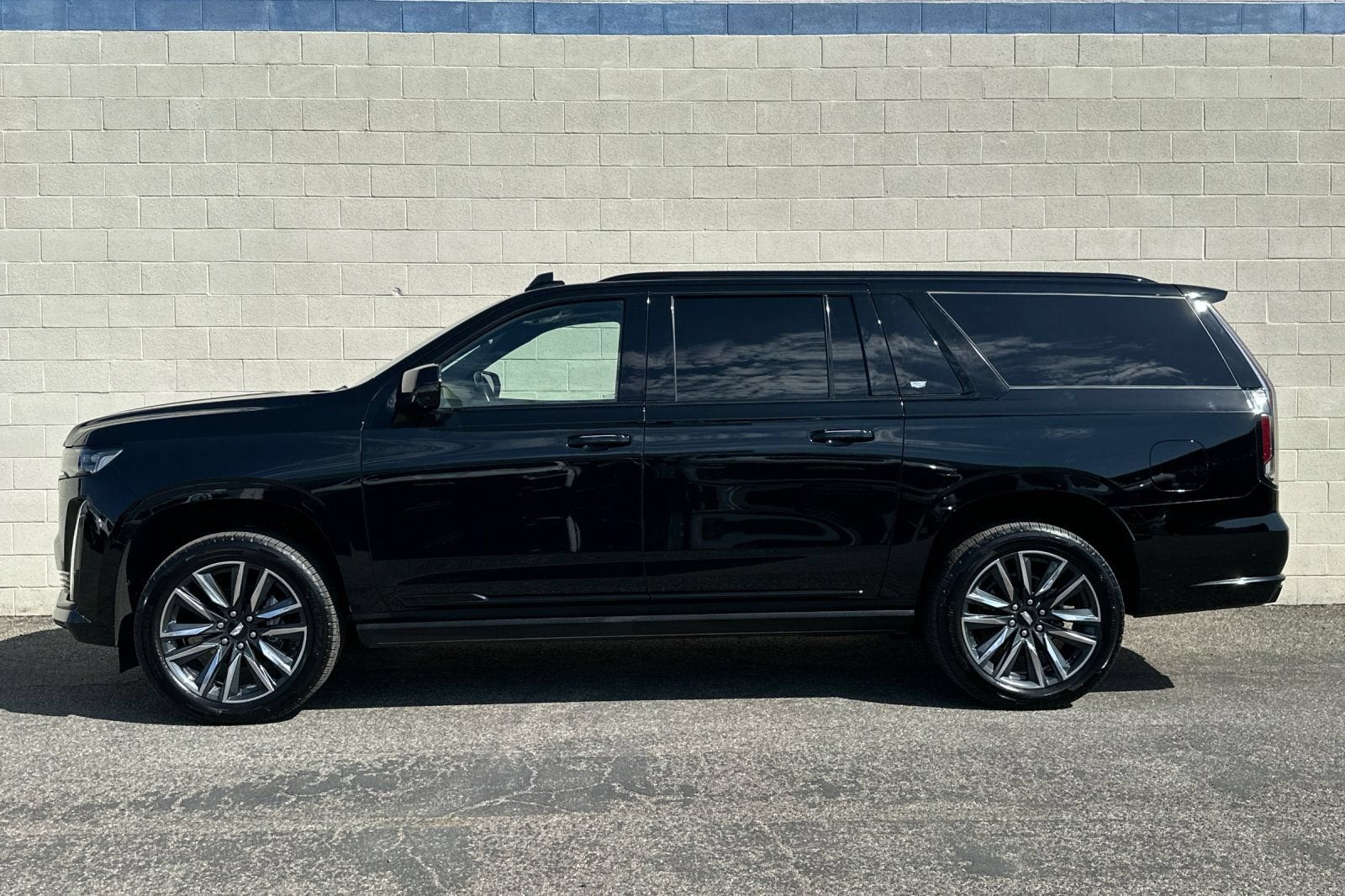 2024 Cadillac Escalade ESV Sport