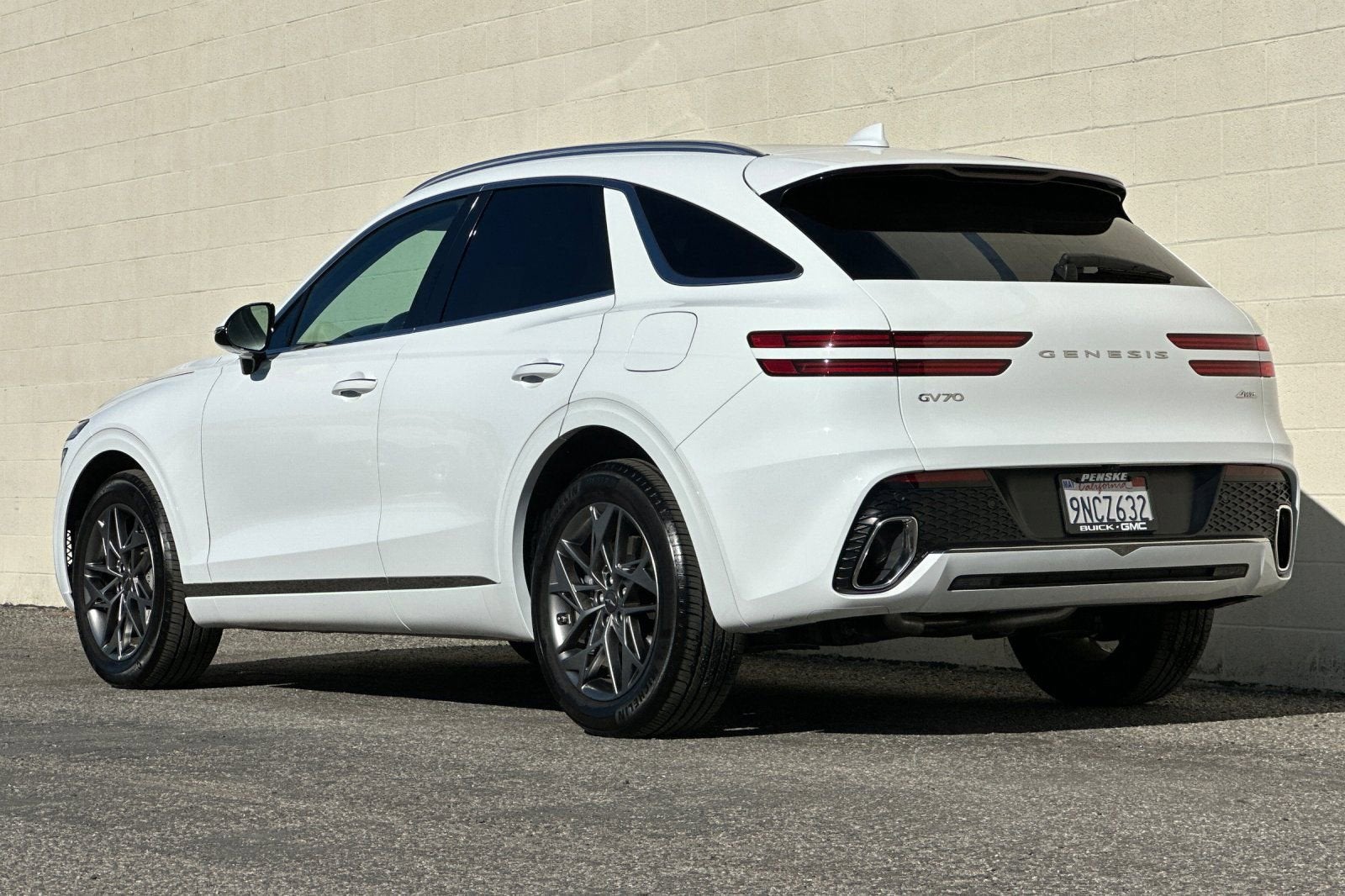 2024 Genesis GV70 2.5T