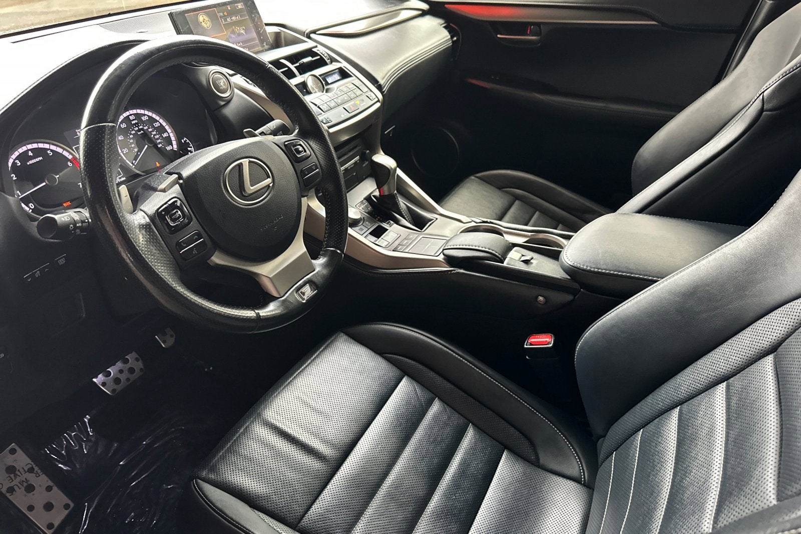 2015 Lexus NX 200t LUXU