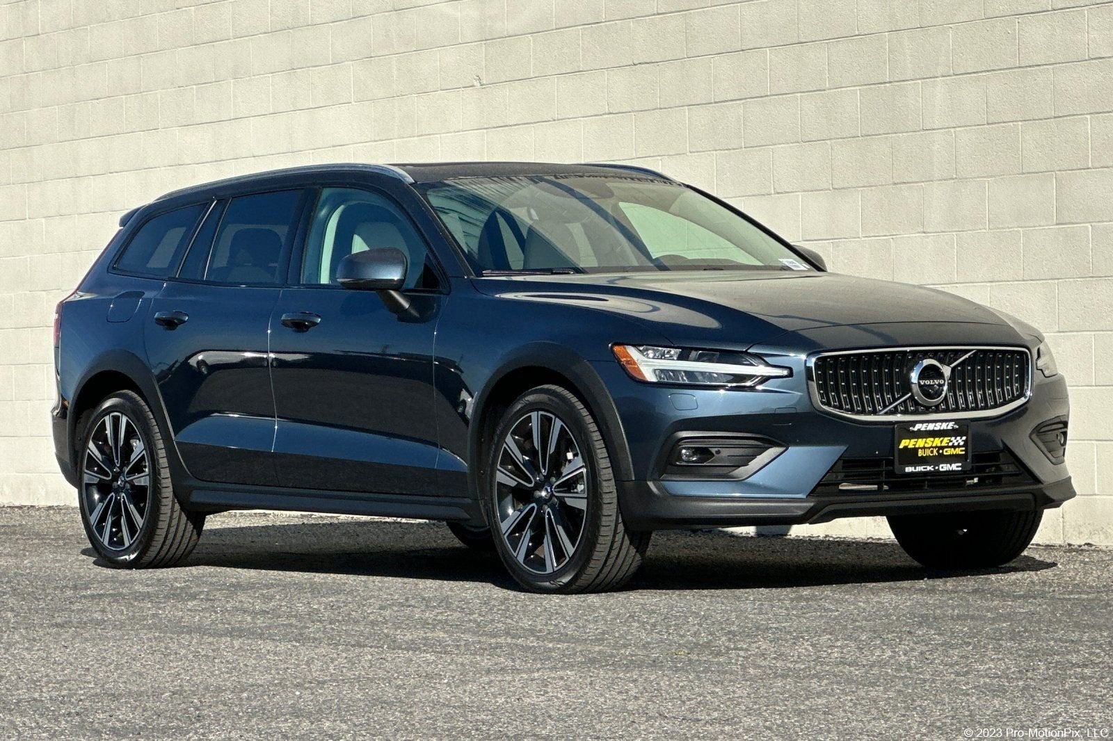 2022 Volvo V60 Cross Country NA