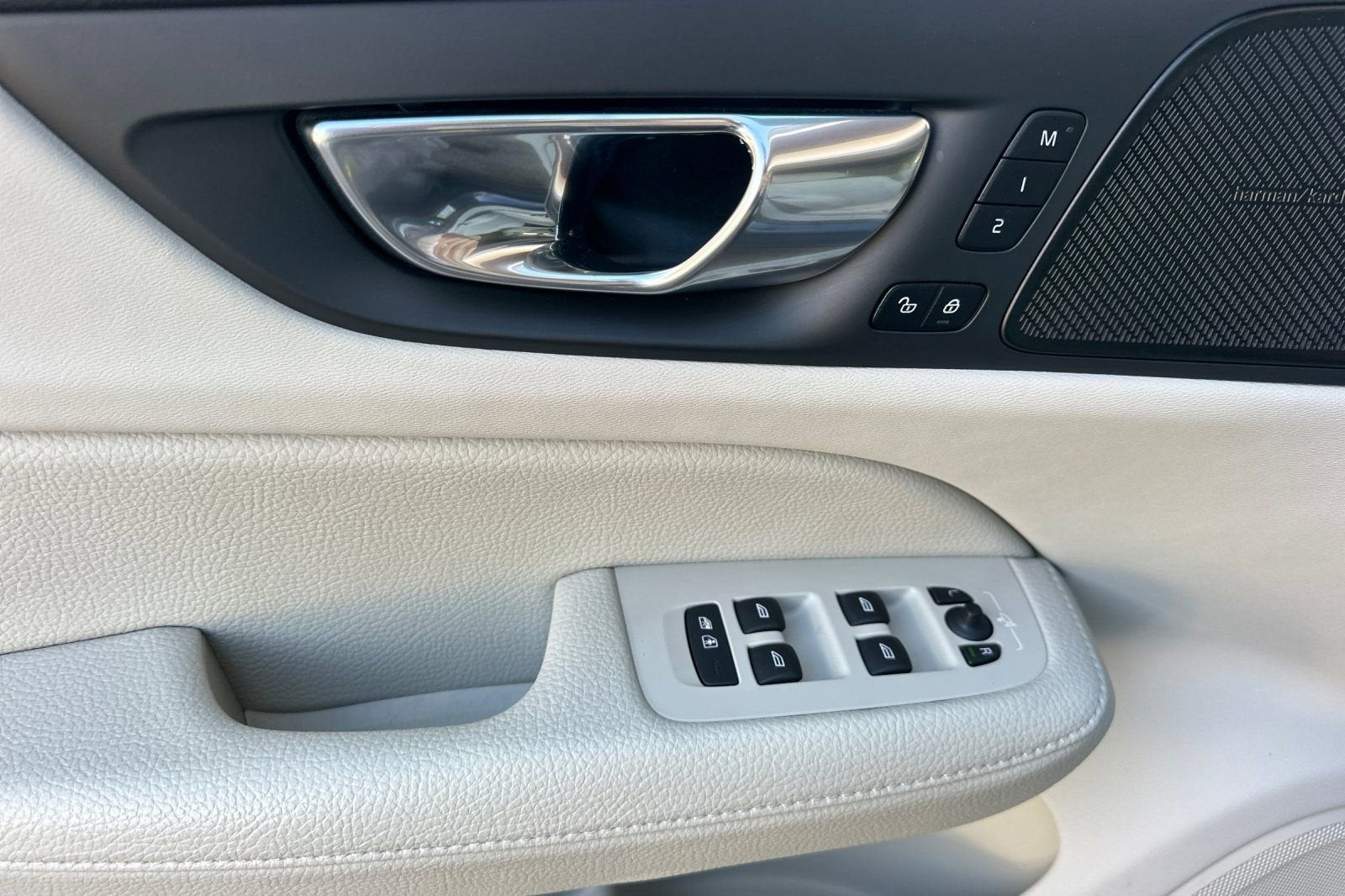 2022 Volvo V60 Cross Country NA