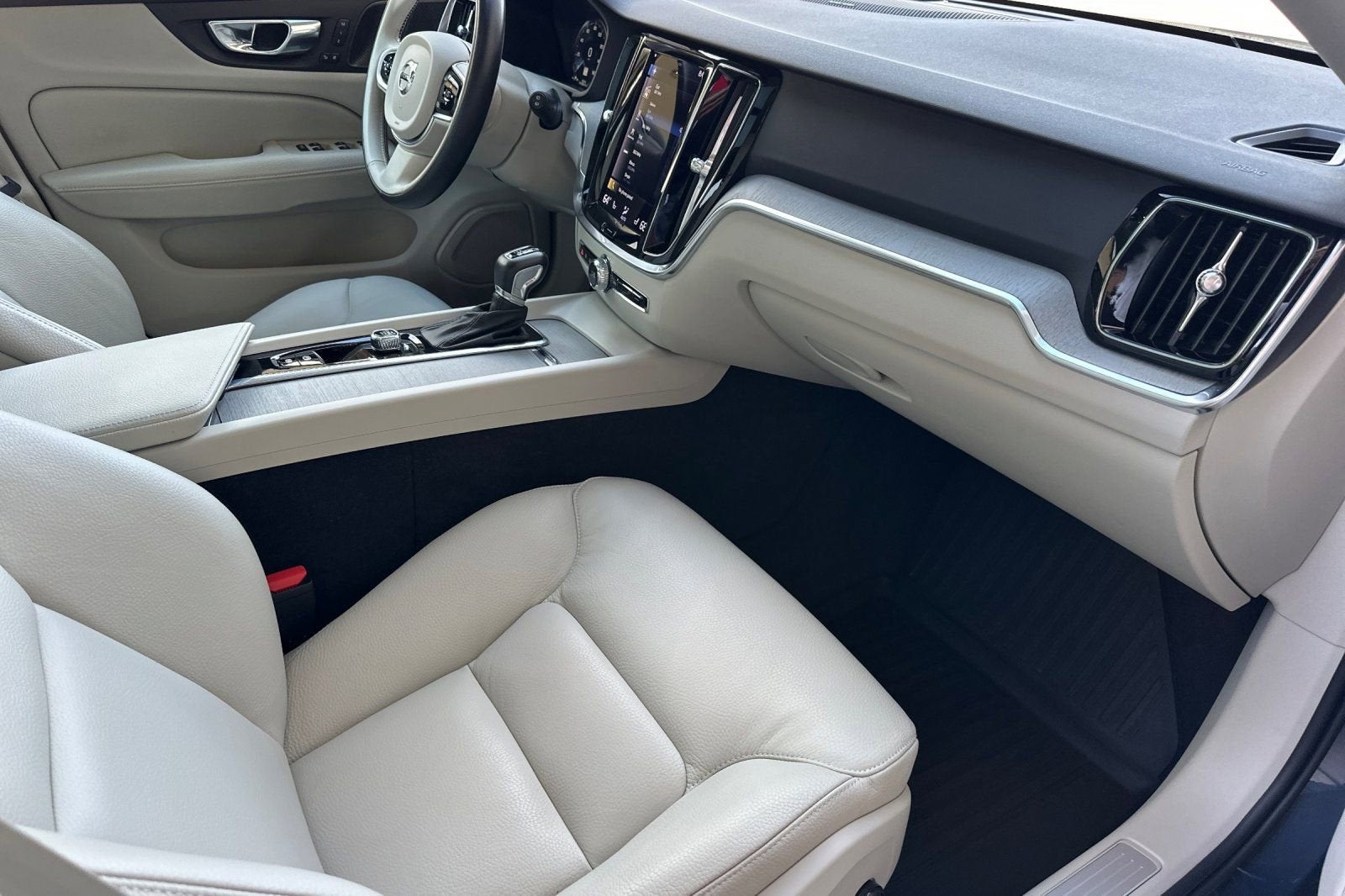 2022 Volvo V60 Cross Country NA