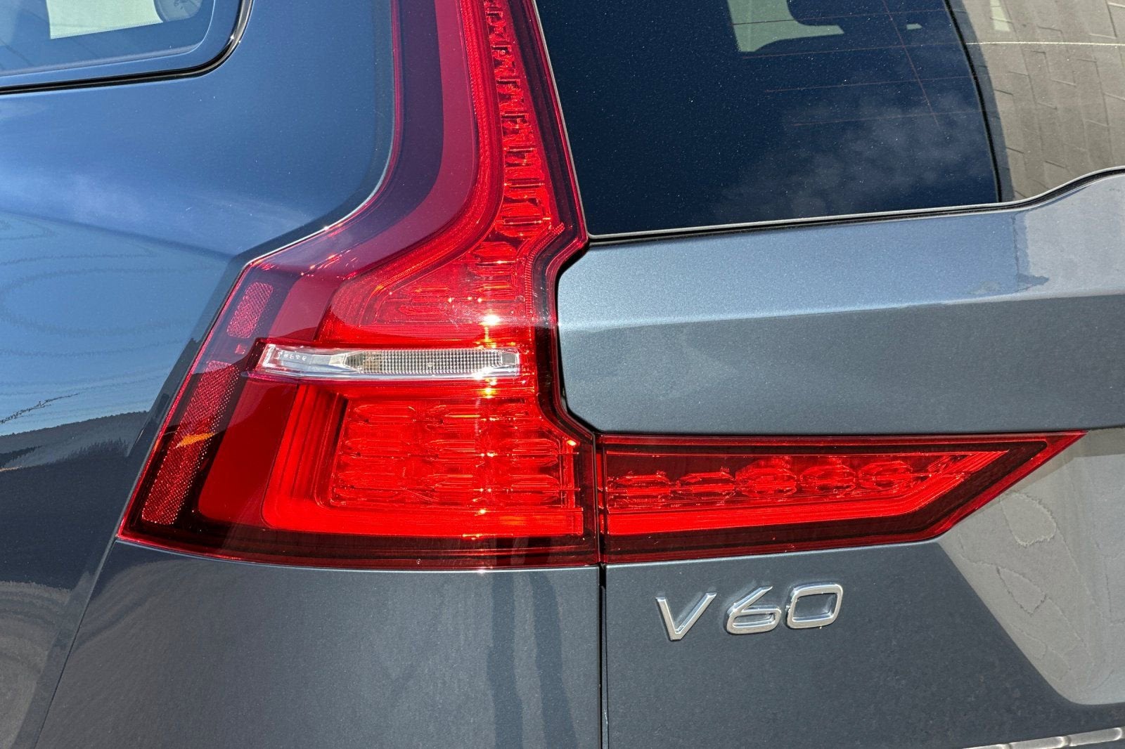 2022 Volvo V60 Cross Country NA