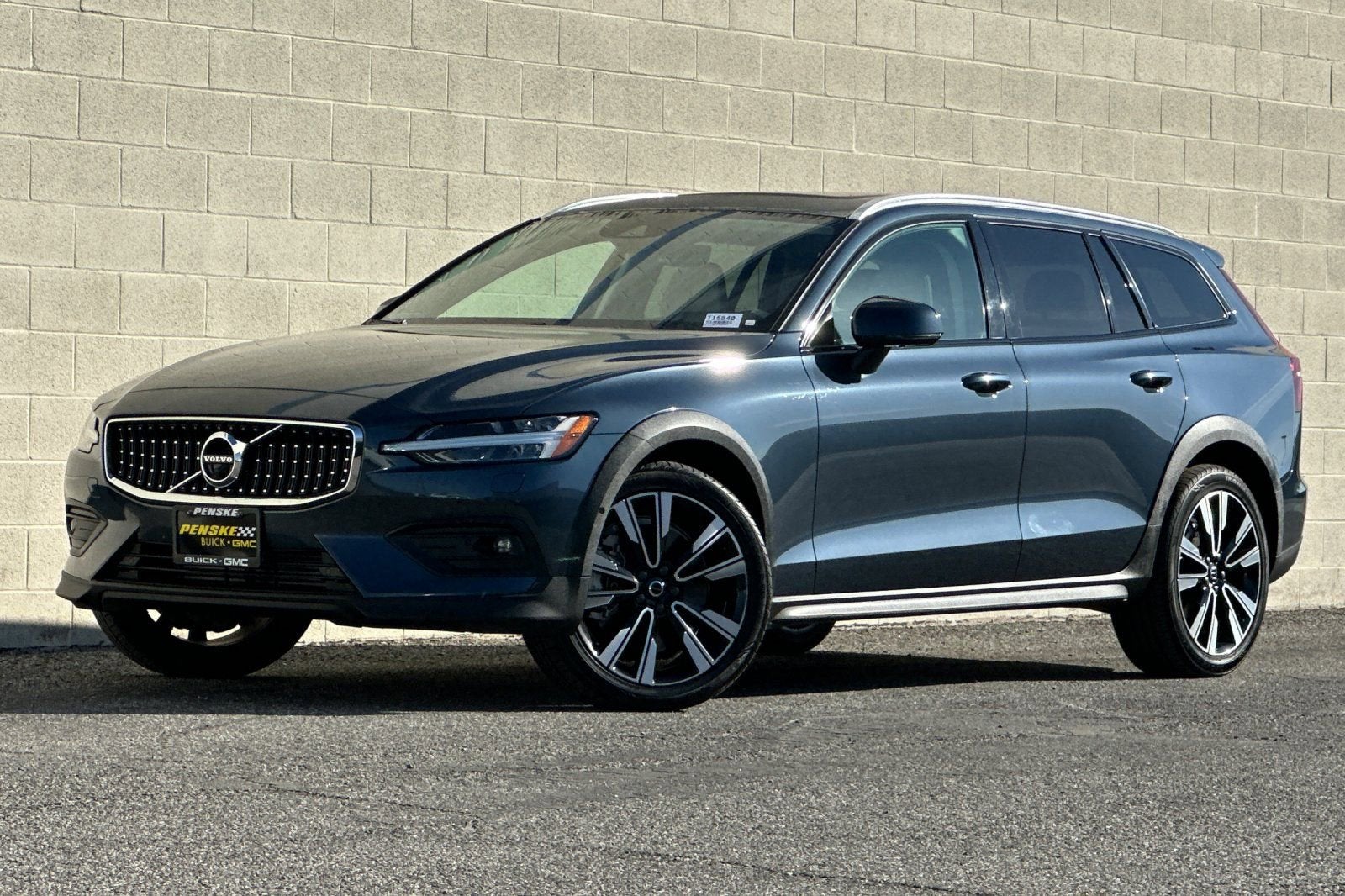 2022 Volvo V60 Cross Country NA