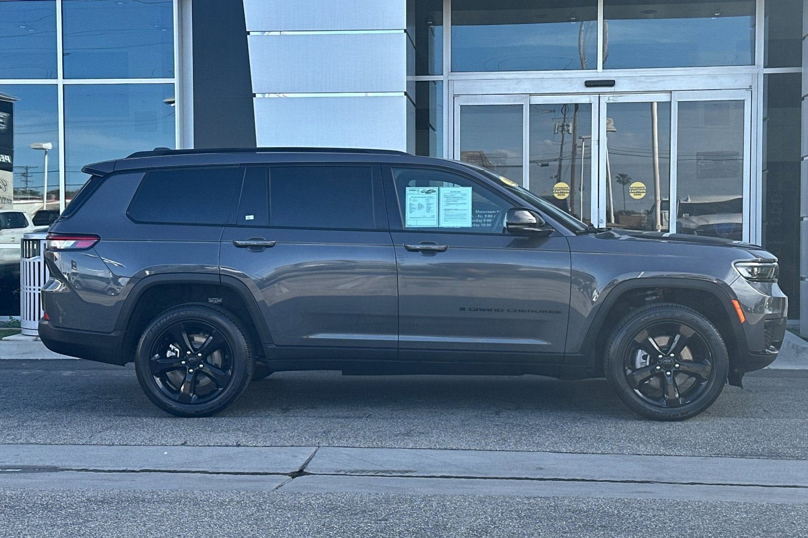 2025 Jeep Grand Cherokee L Altitude X 4x2