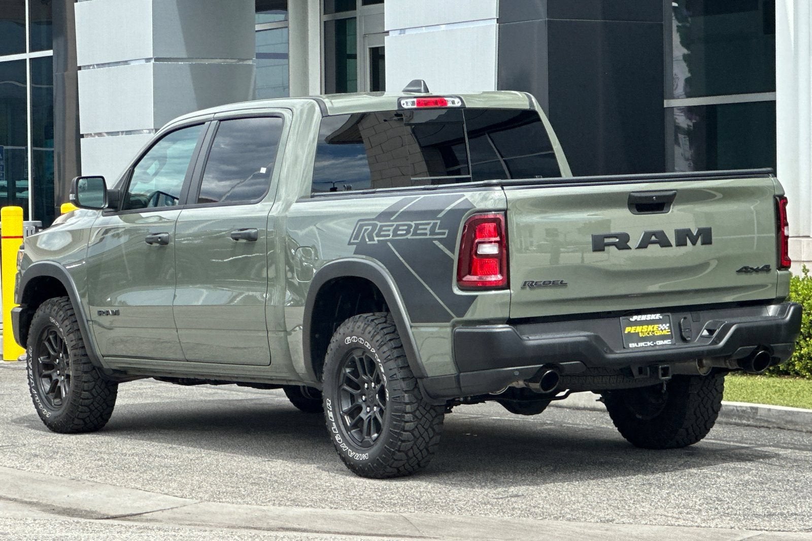 2026 RAM 1500 Rebel Crew Cab 4x4 5'7" Box