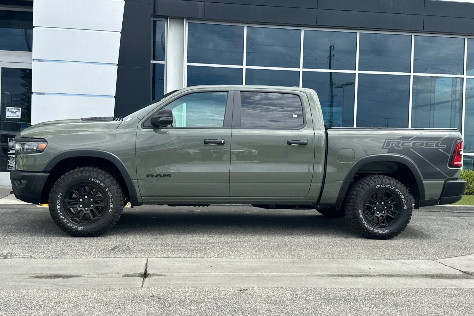 2026 RAM 1500 Rebel Crew Cab 4x4 5'7" Box