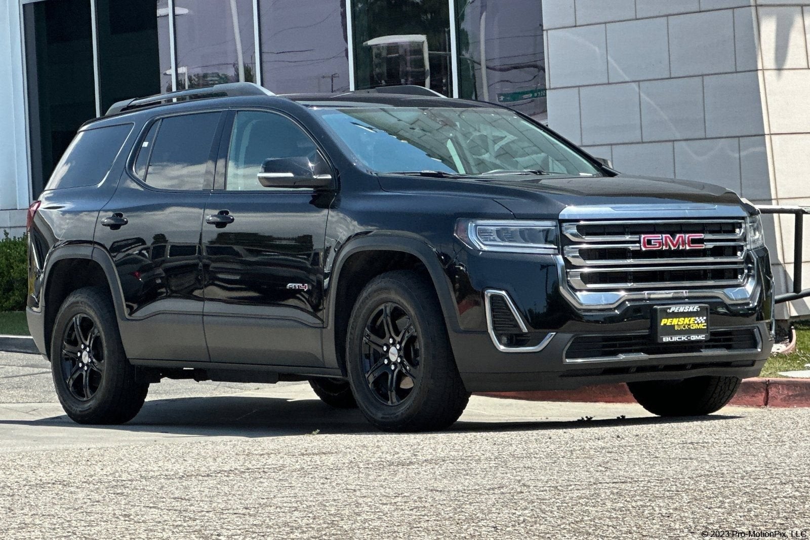2023 GMC Acadia AT4