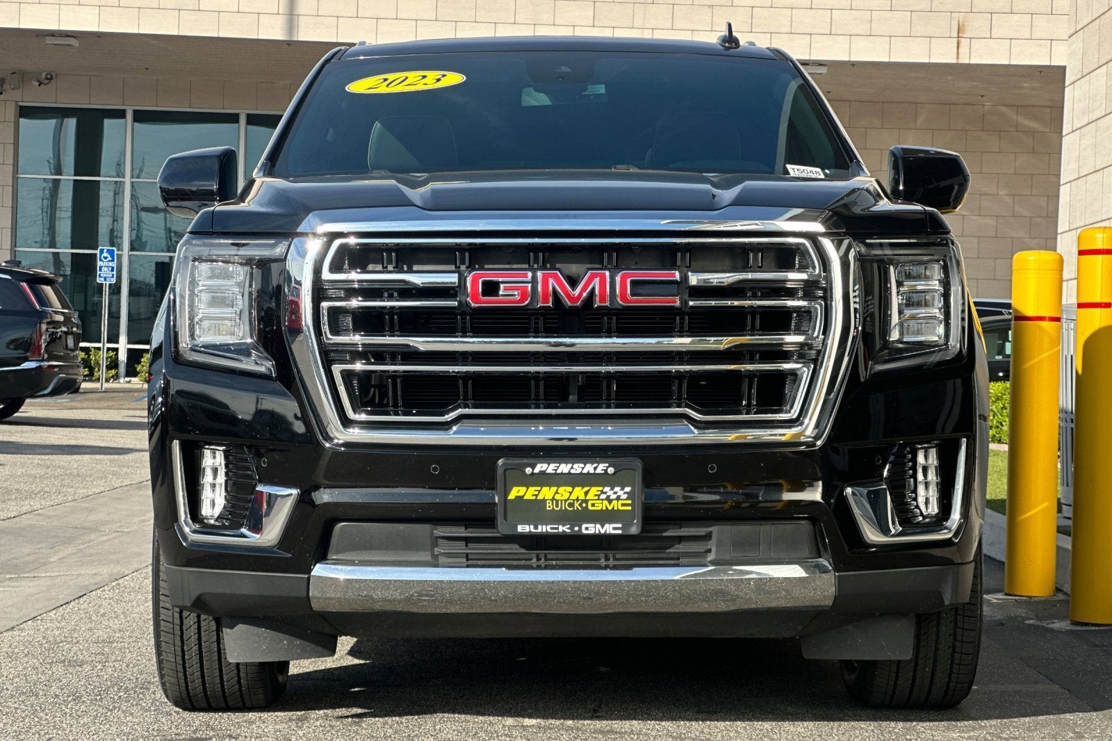 2023 GMC Yukon SLT