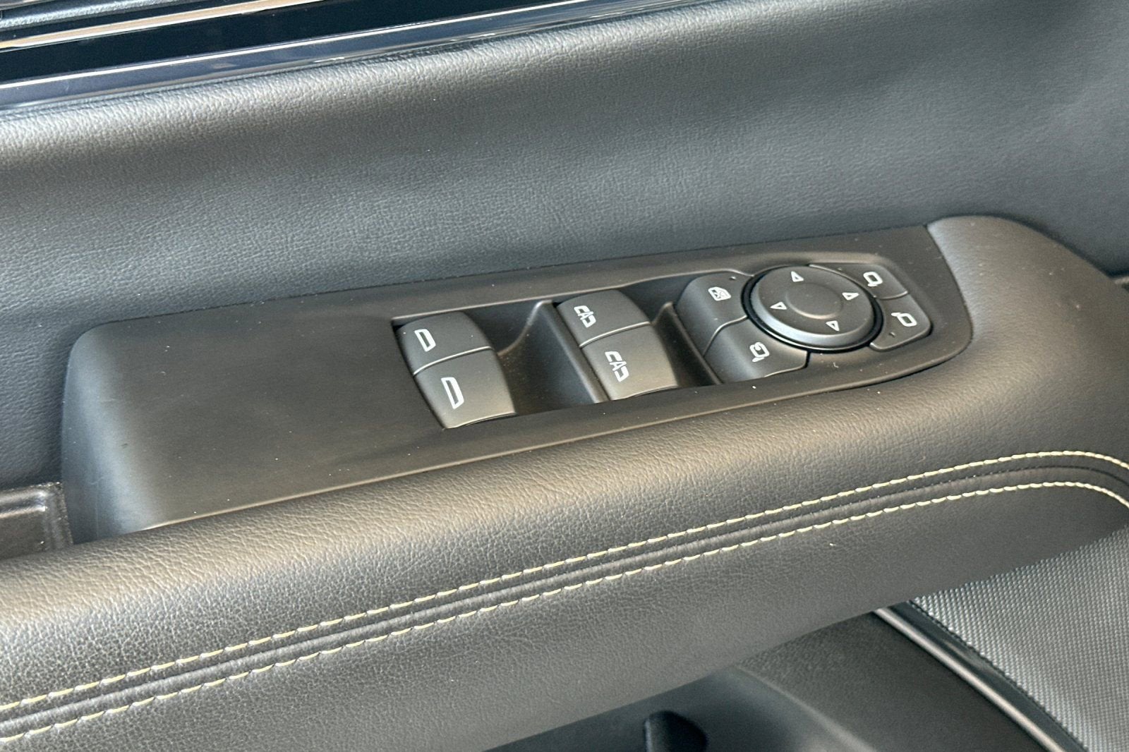 2025 GMC Yukon XL Elevation