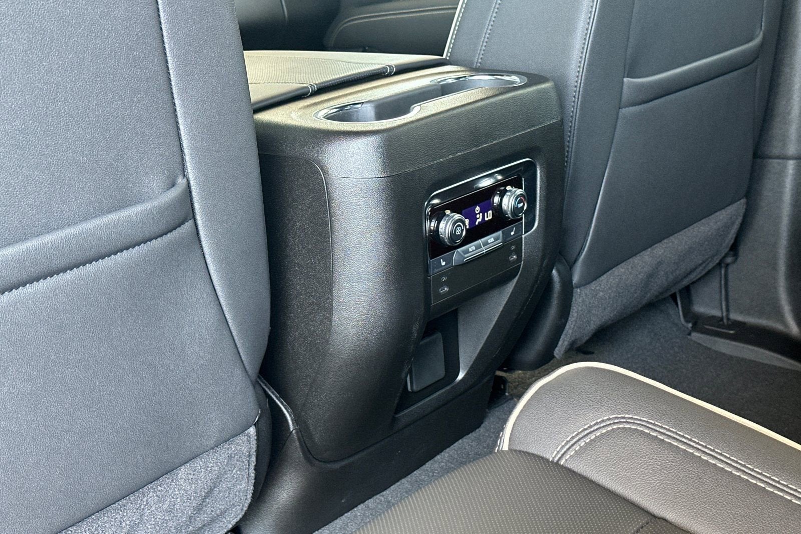 2025 GMC Yukon XL Elevation