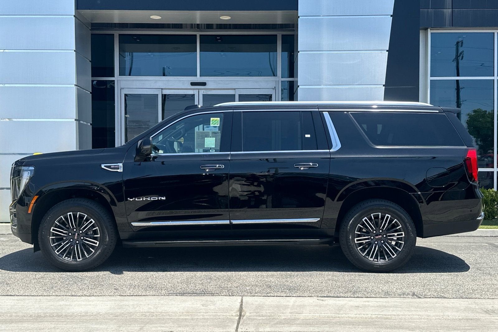 2025 GMC Yukon XL Elevation