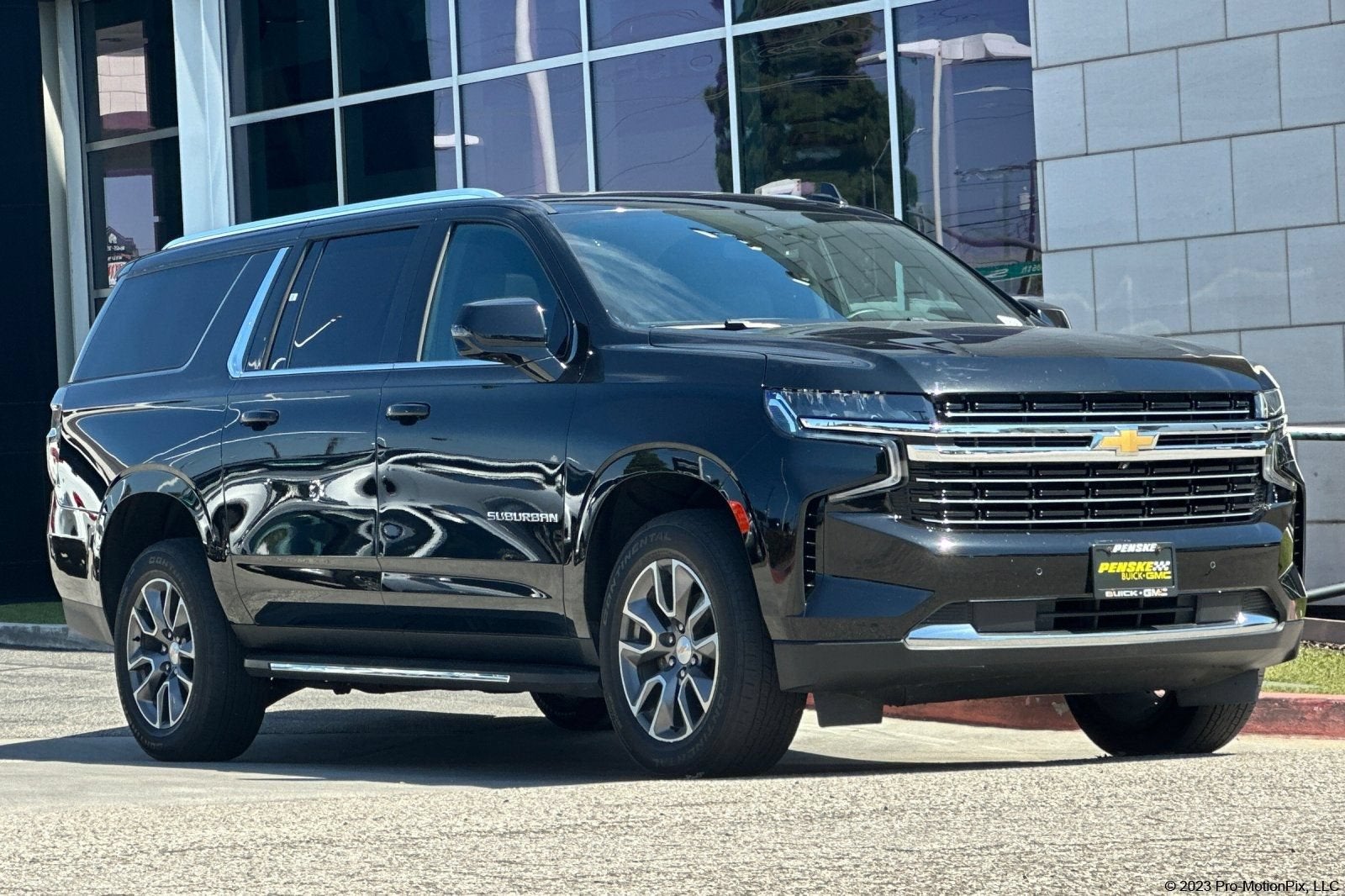 2024 Chevrolet Suburban LT