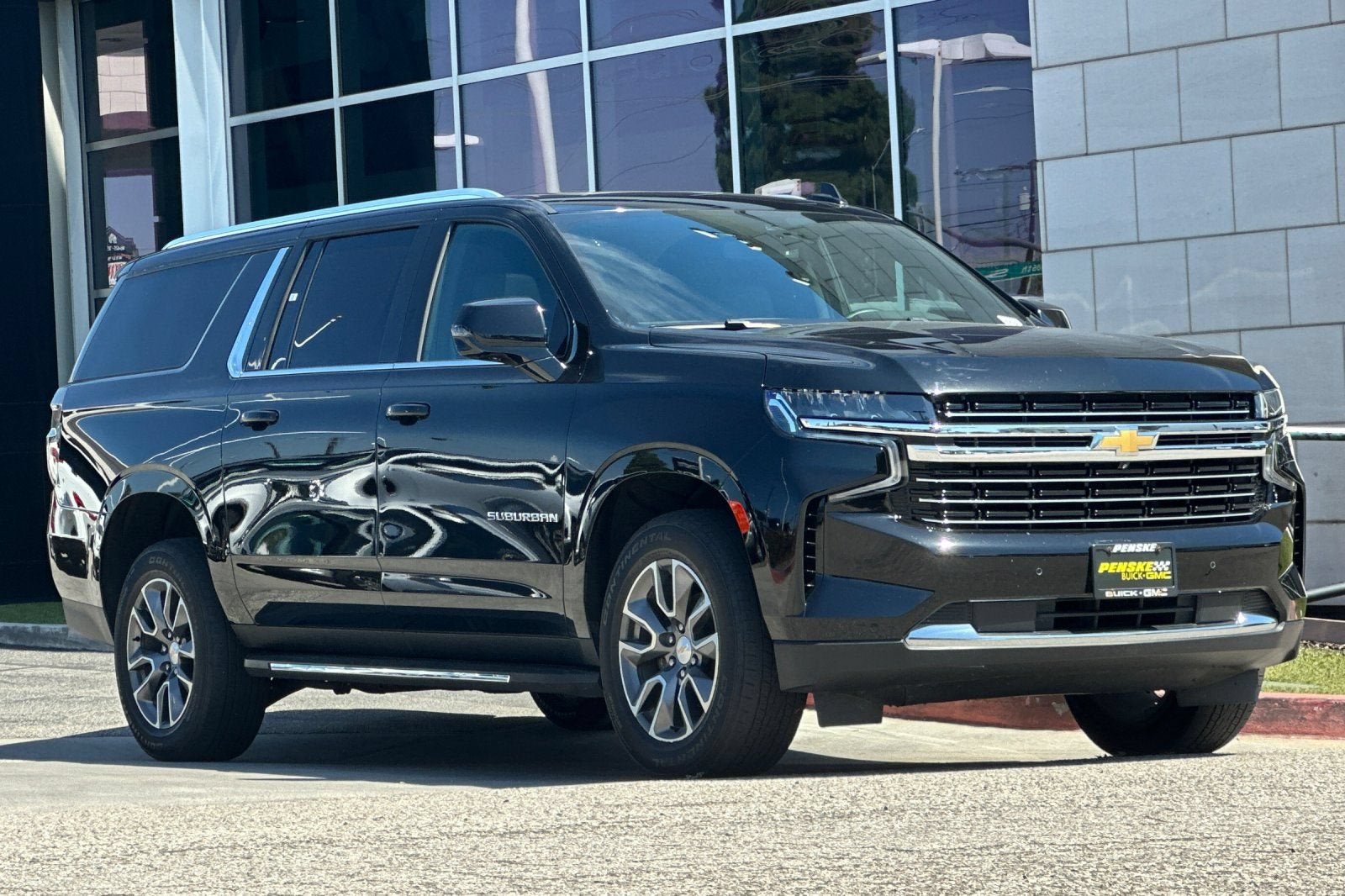 2024 Chevrolet Suburban LT