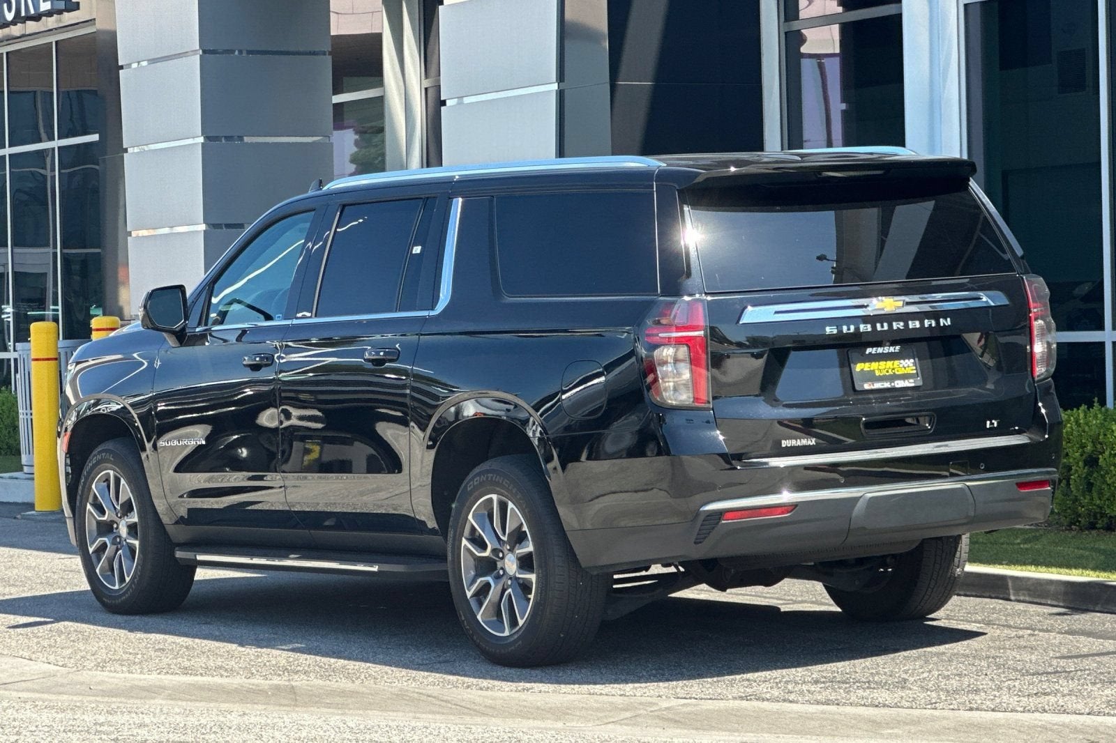 2024 Chevrolet Suburban LT