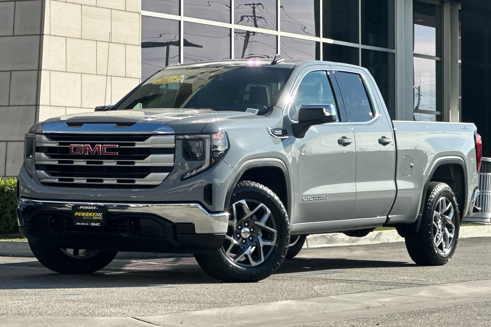 2025 GMC Sierra 1500 SLE