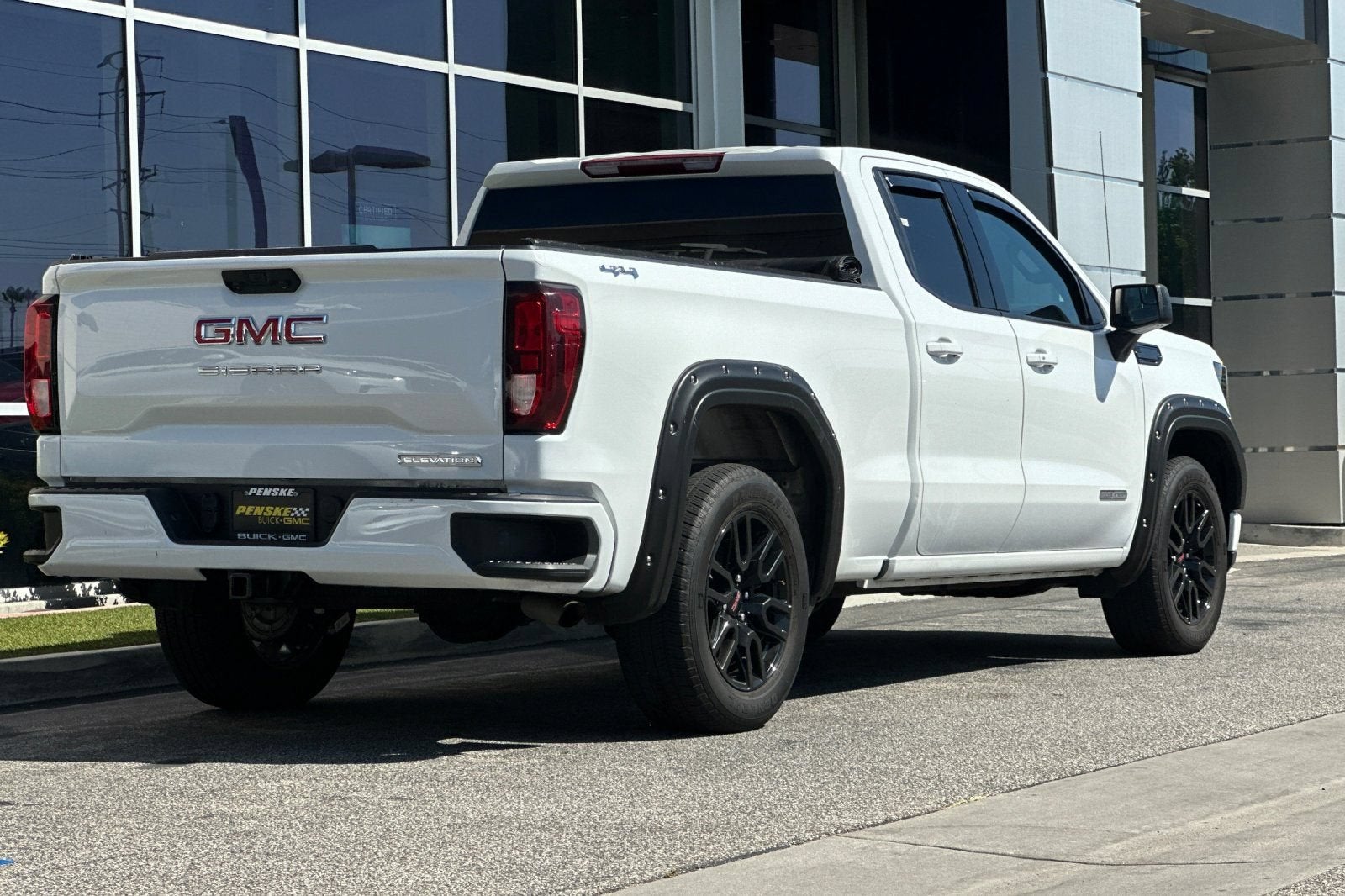 2023 GMC Sierra 1500 Elevation