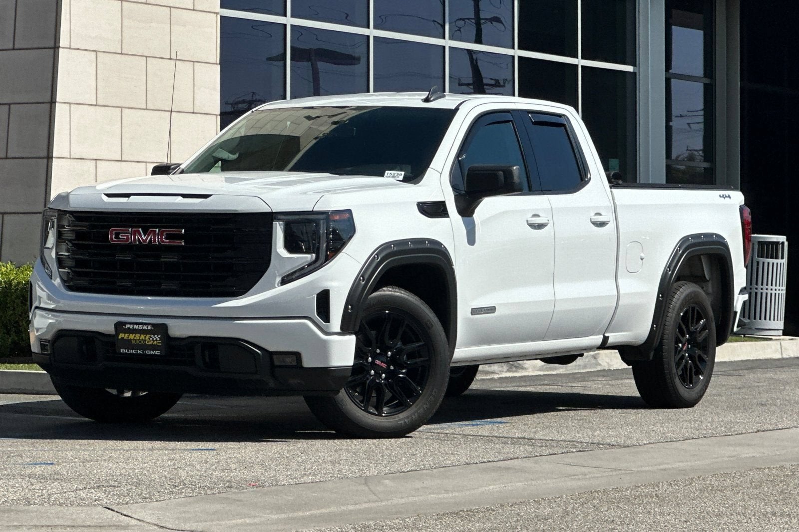 2023 GMC Sierra 1500 Elevation