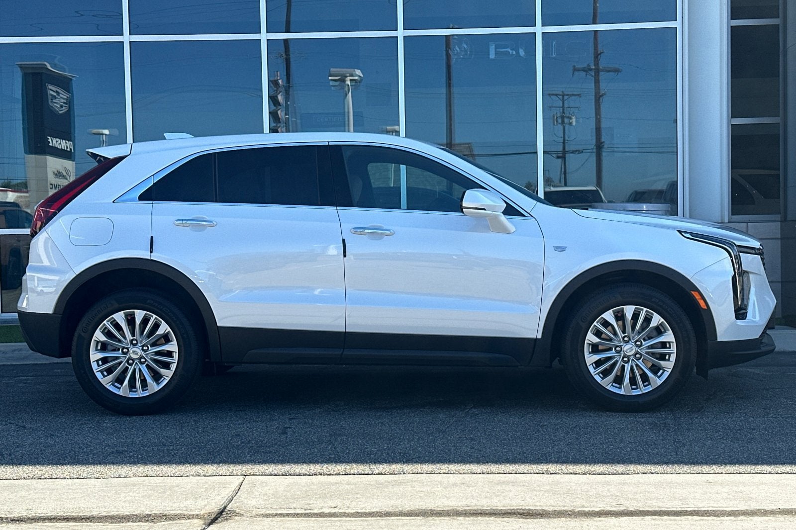 2024 Cadillac XT4 Luxury