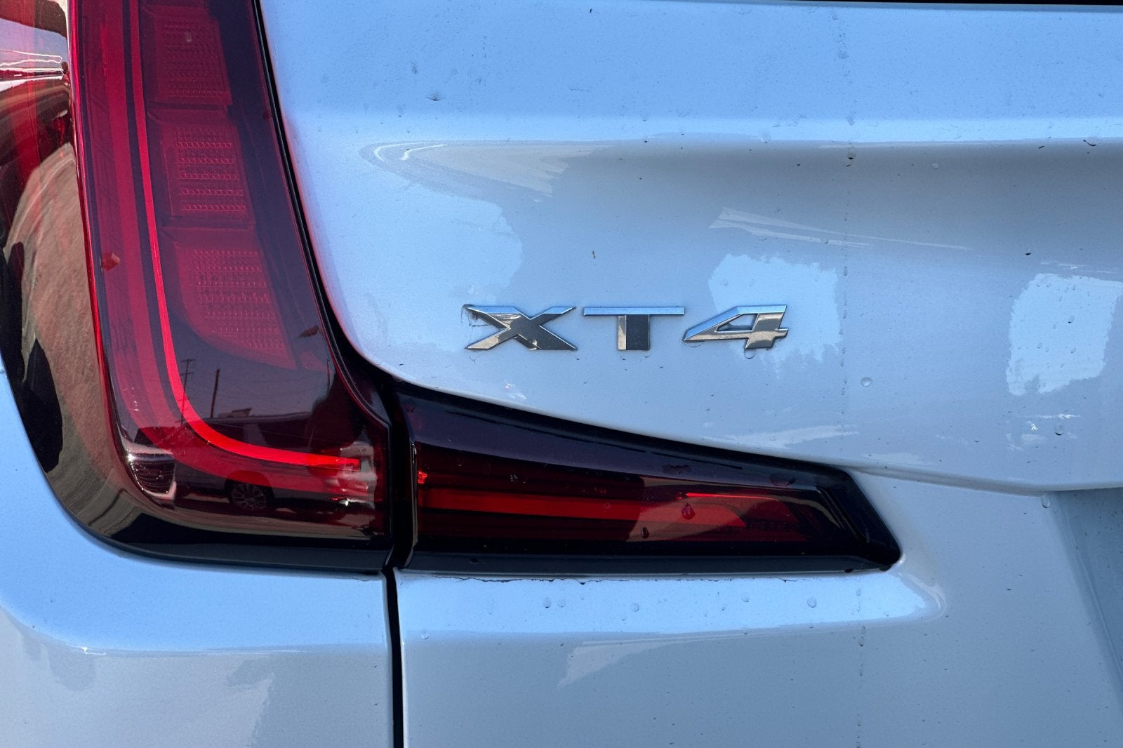 2024 Cadillac XT4 Luxury