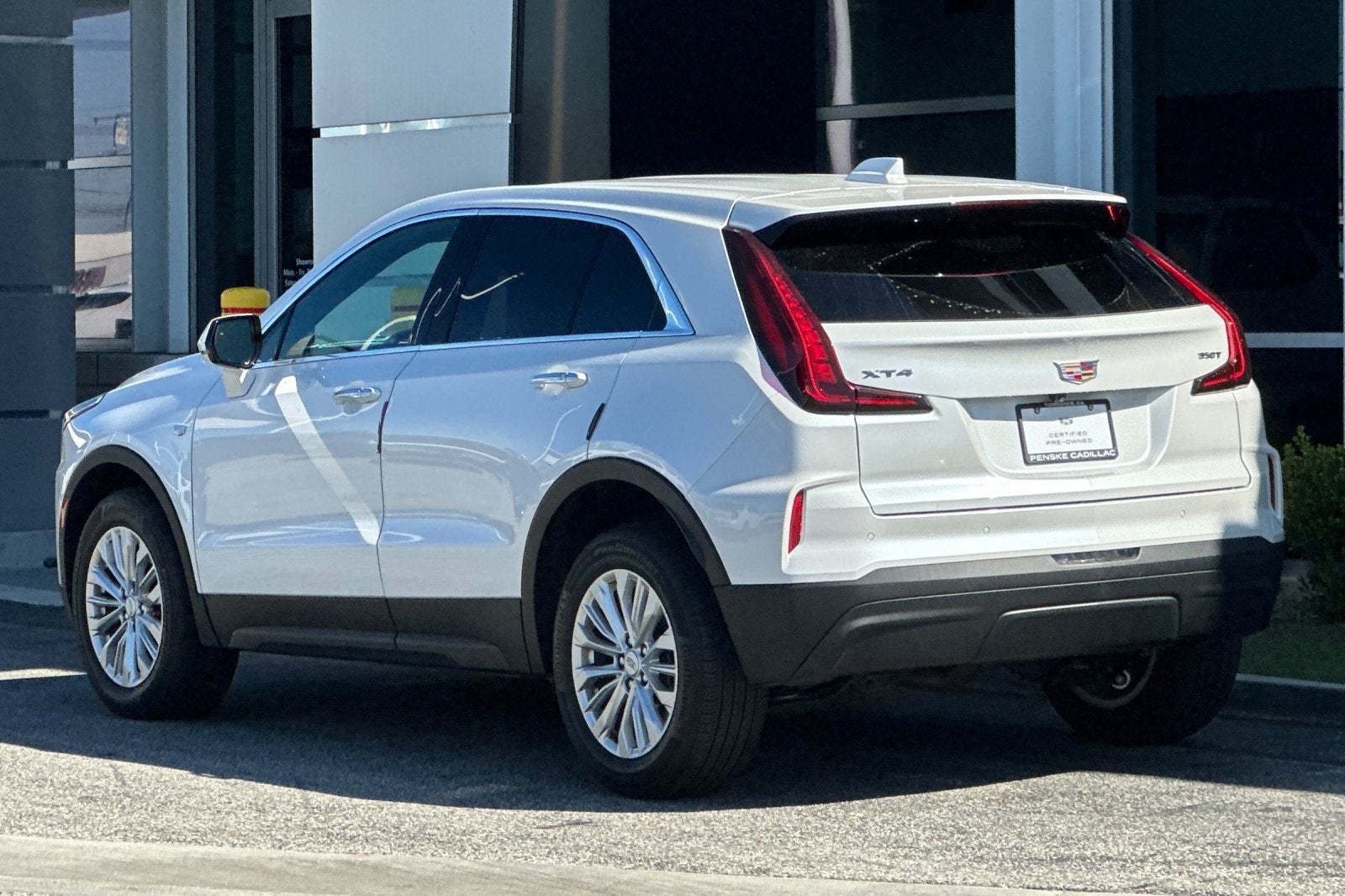 2024 Cadillac XT4 Luxury