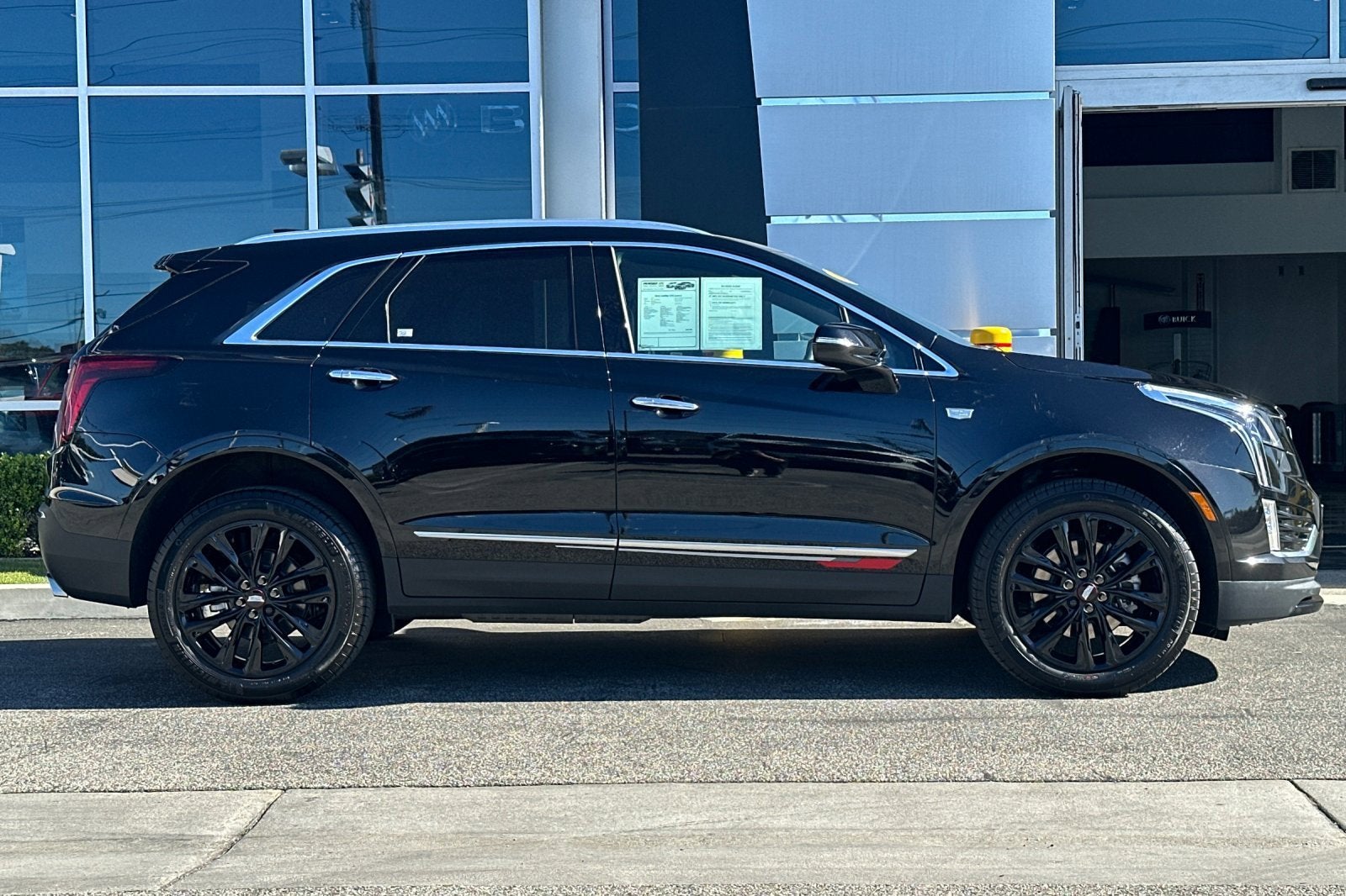 2025 Cadillac XT5 Luxury