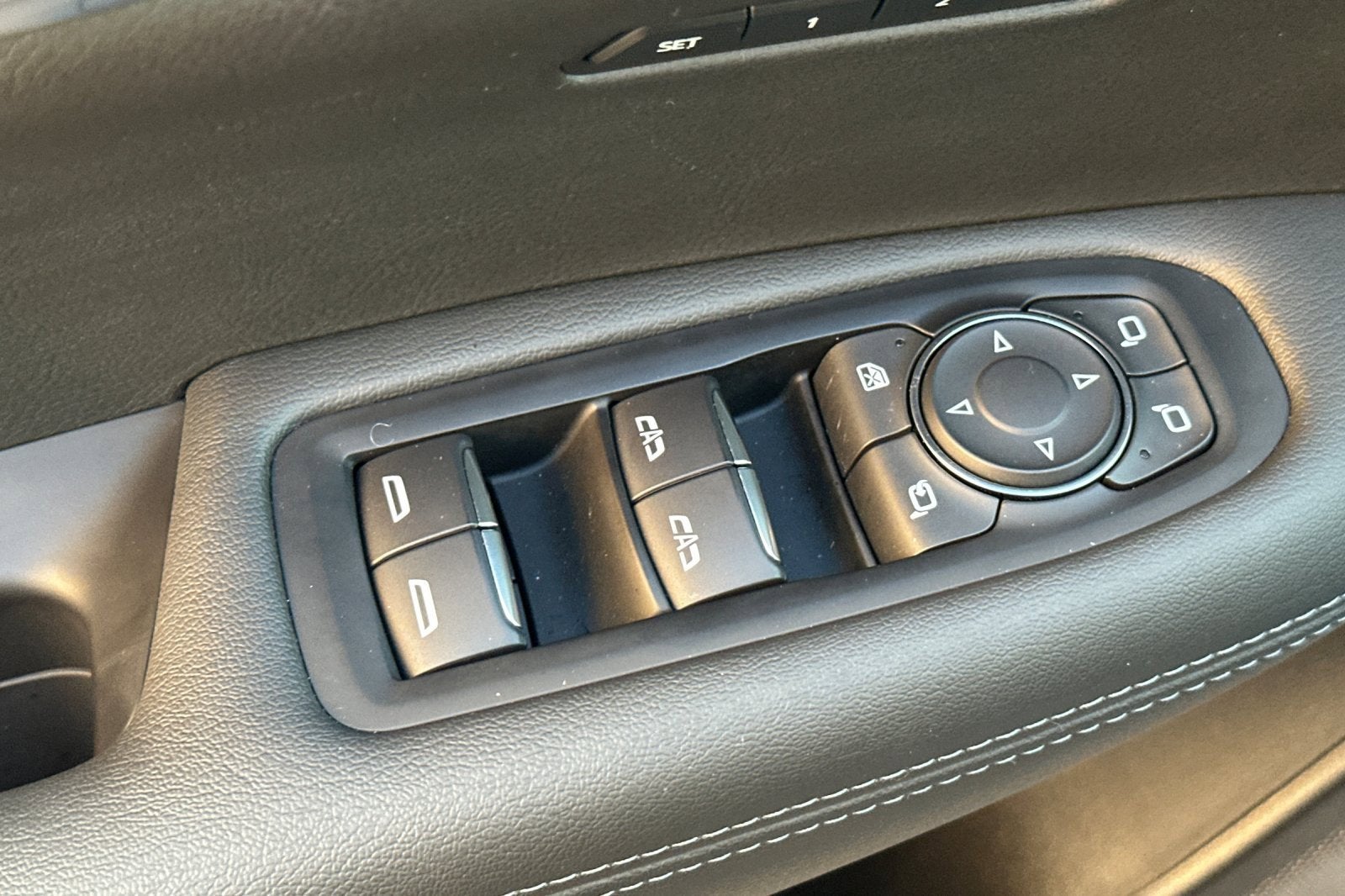 2025 Cadillac XT6 Luxury