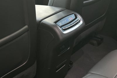 2025 Cadillac XT6 Luxury