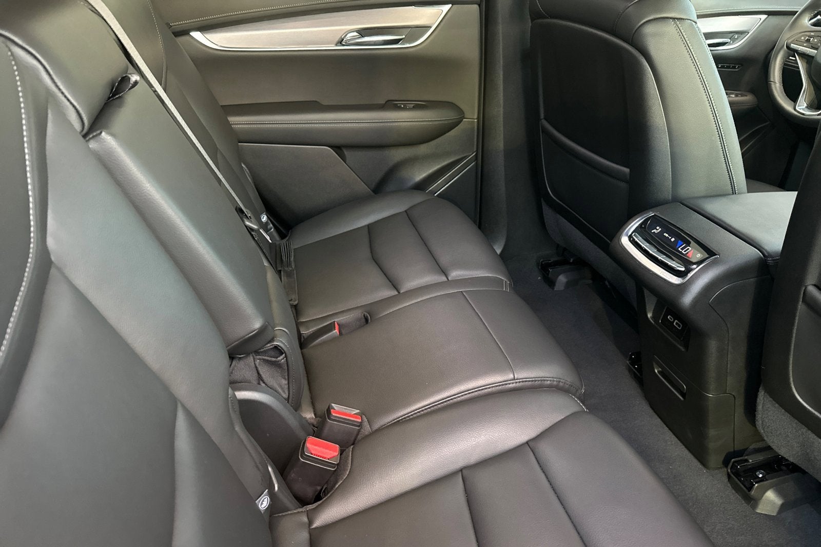 2025 Cadillac XT6 Luxury