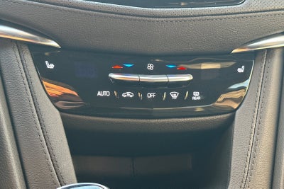 2025 Cadillac XT6 Luxury