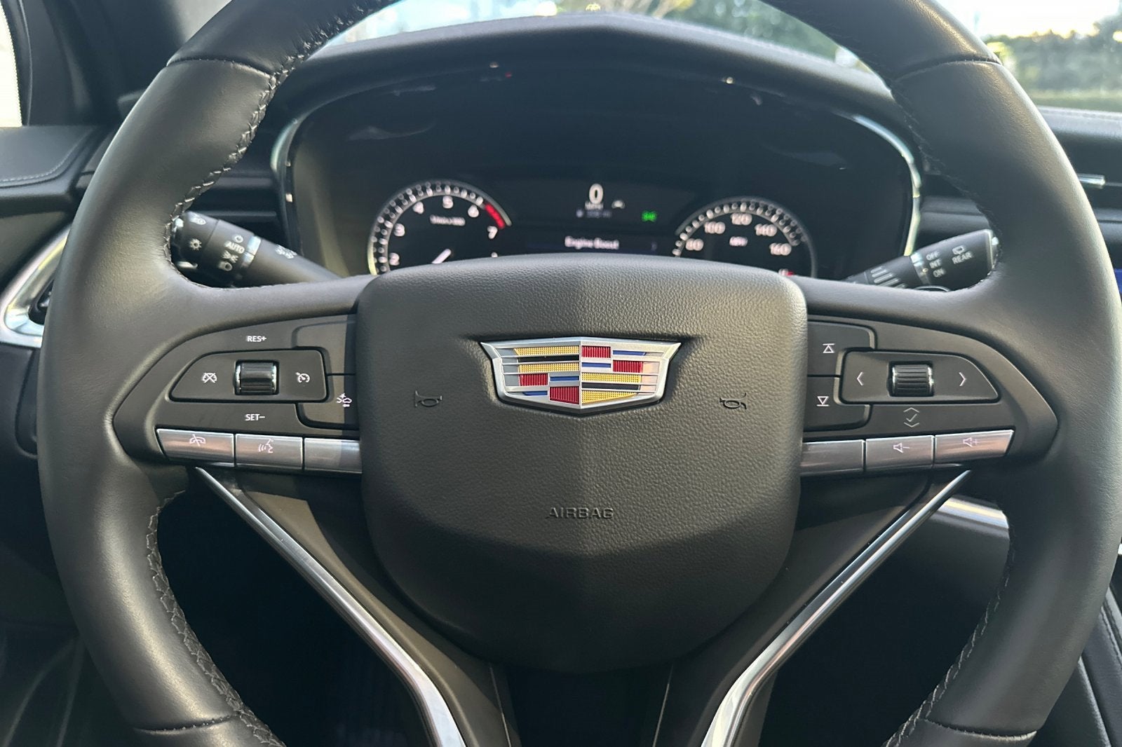 2025 Cadillac XT6 Luxury