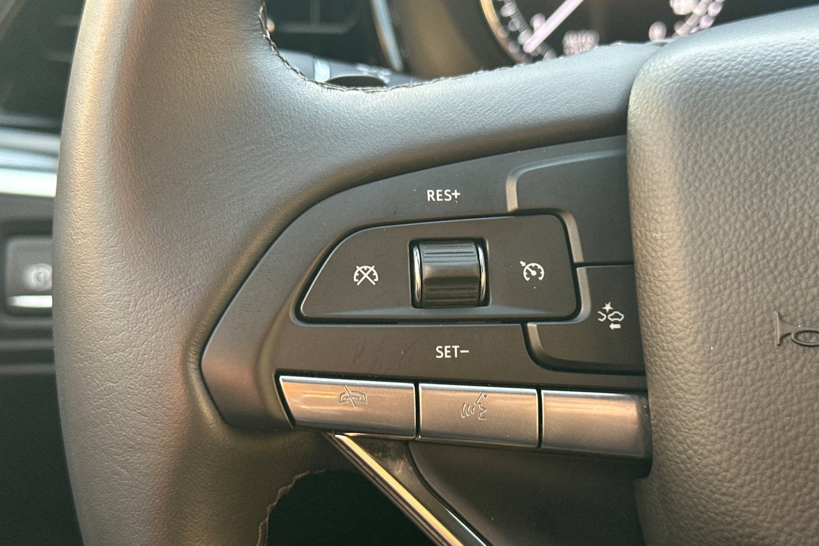 2025 Cadillac XT6 Luxury