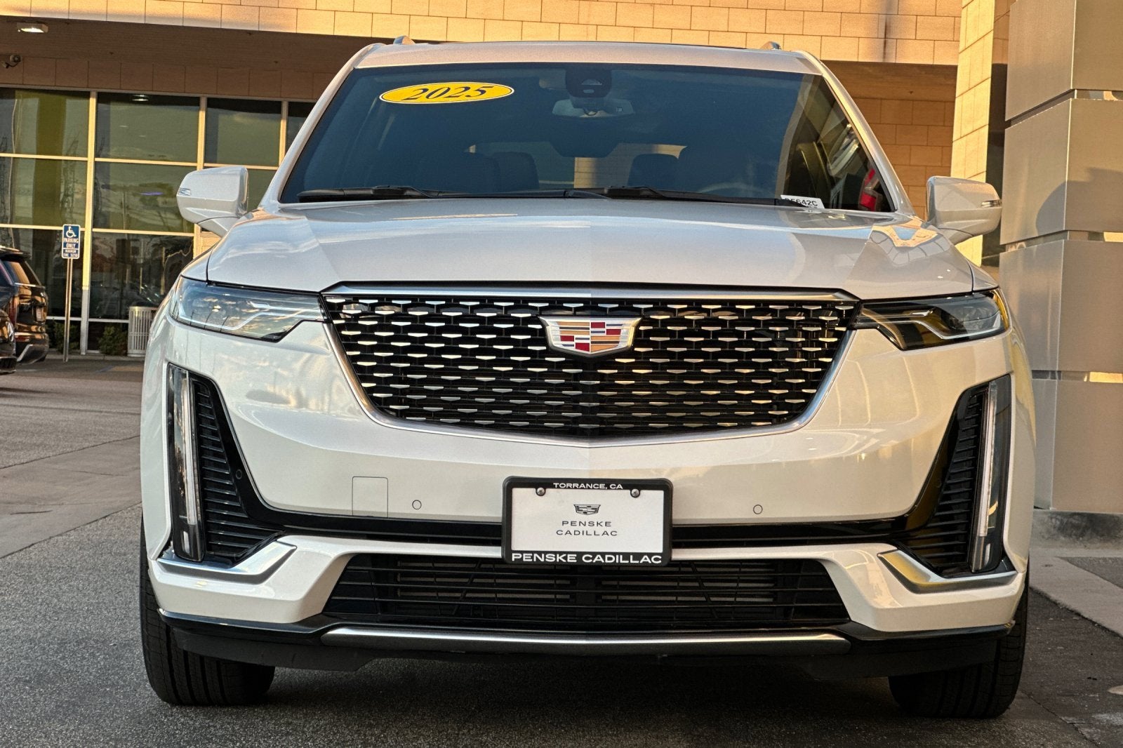 2025 Cadillac XT6 Luxury