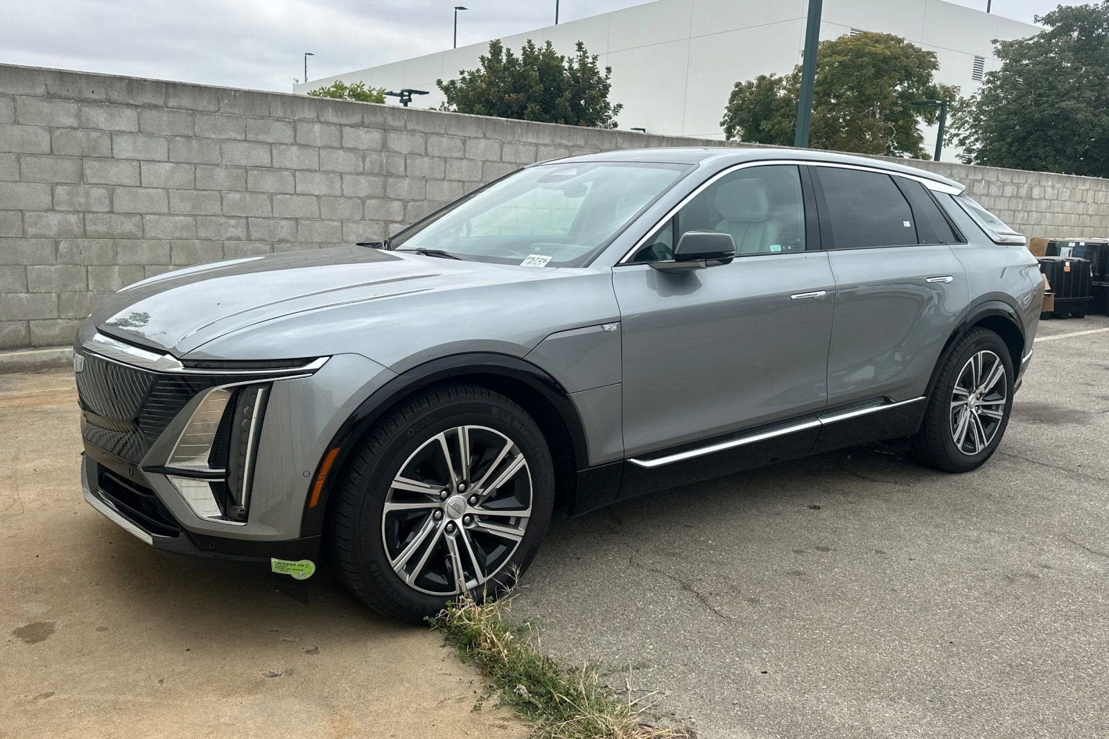 2024 Cadillac LYRIQ Luxury 1