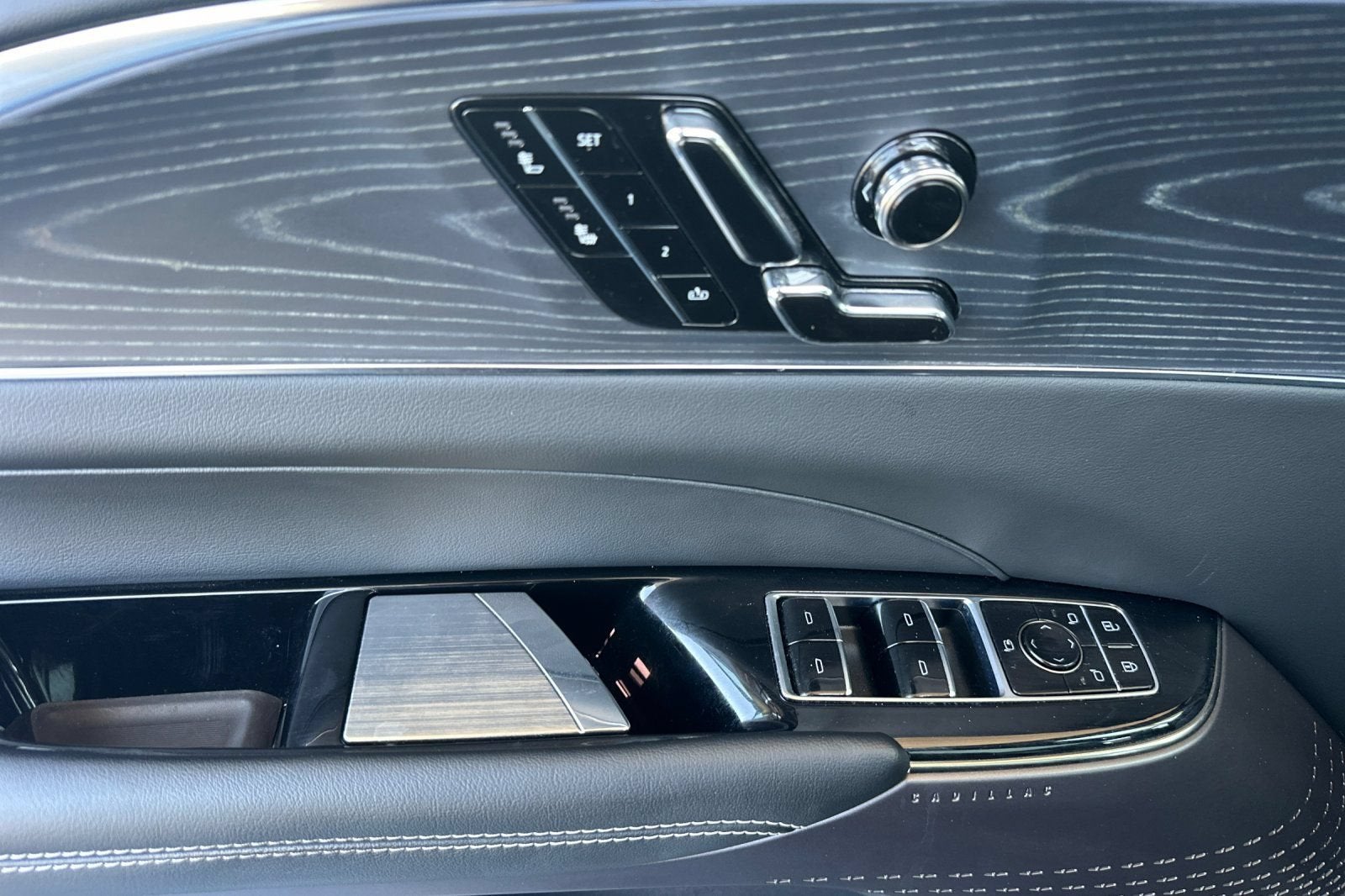 2024 Cadillac LYRIQ Sport 1