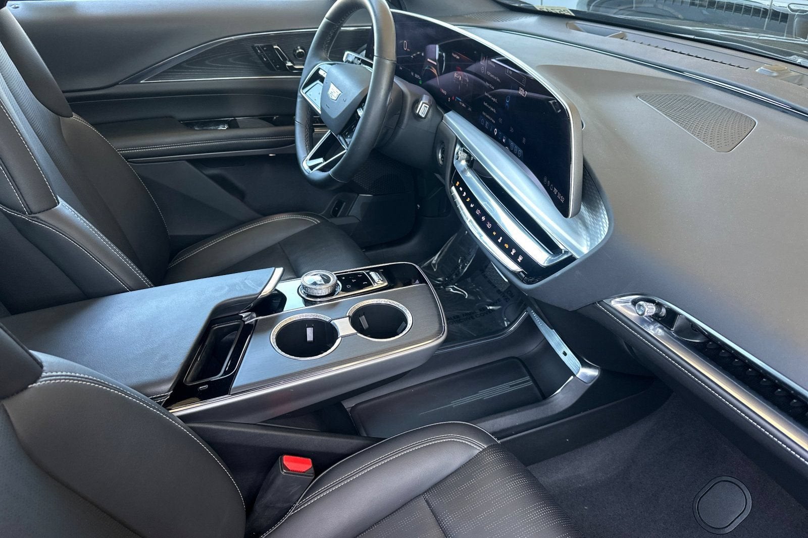 2024 Cadillac LYRIQ Sport 1