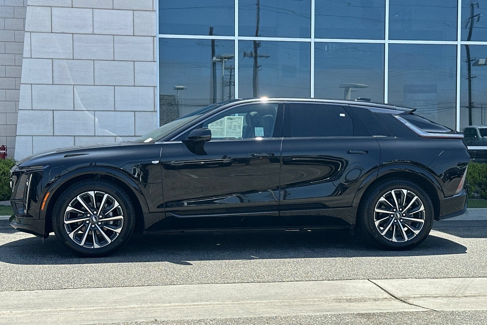 2024 Cadillac LYRIQ Sport 1