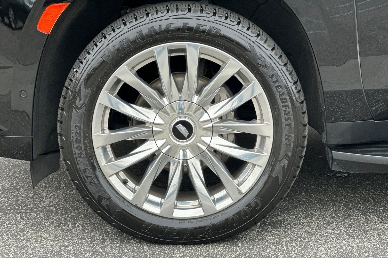 2023 Cadillac Escalade ESV Premium Luxury